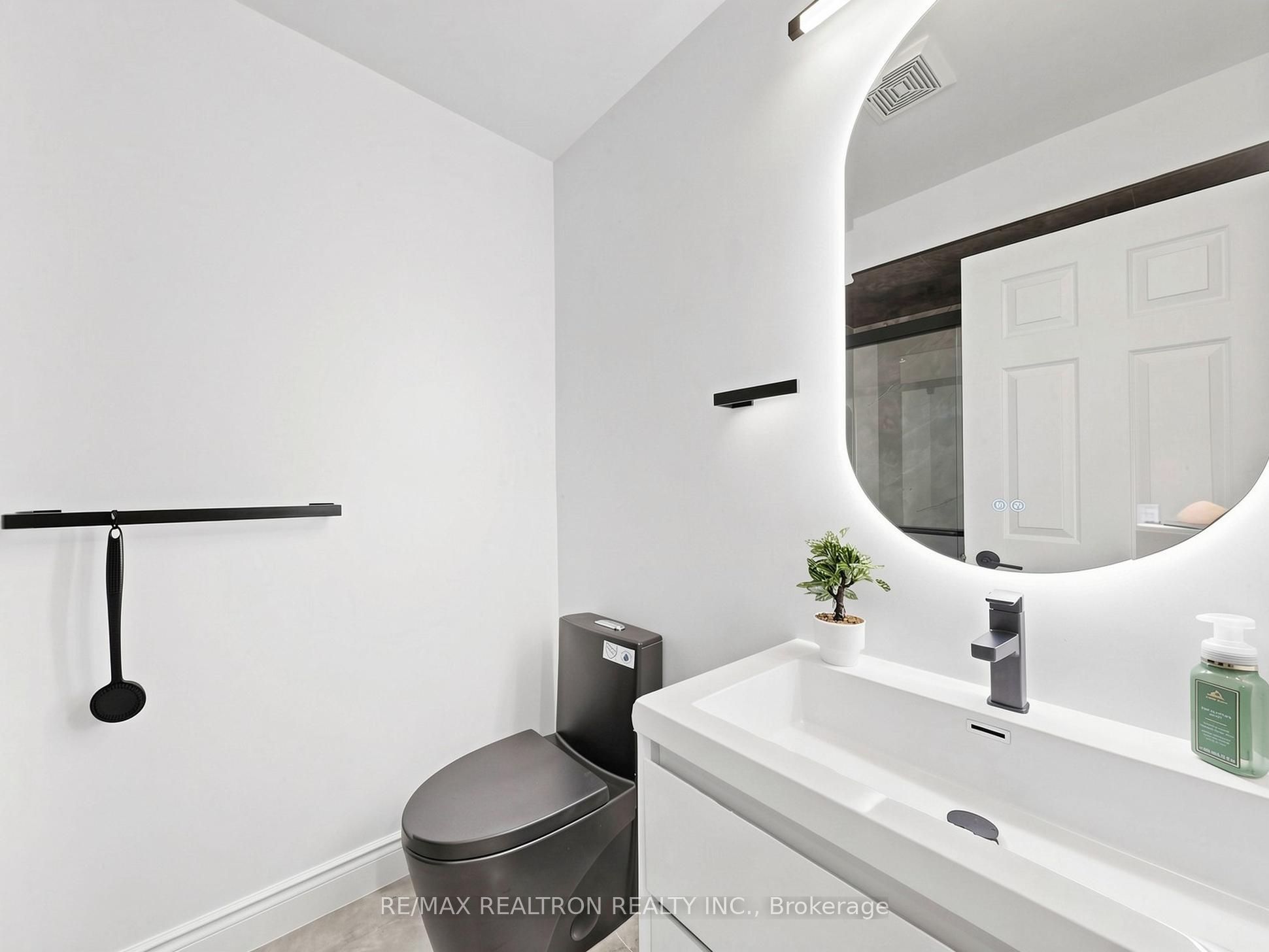 1250 St. Martins Drive 92 Property Photo 28