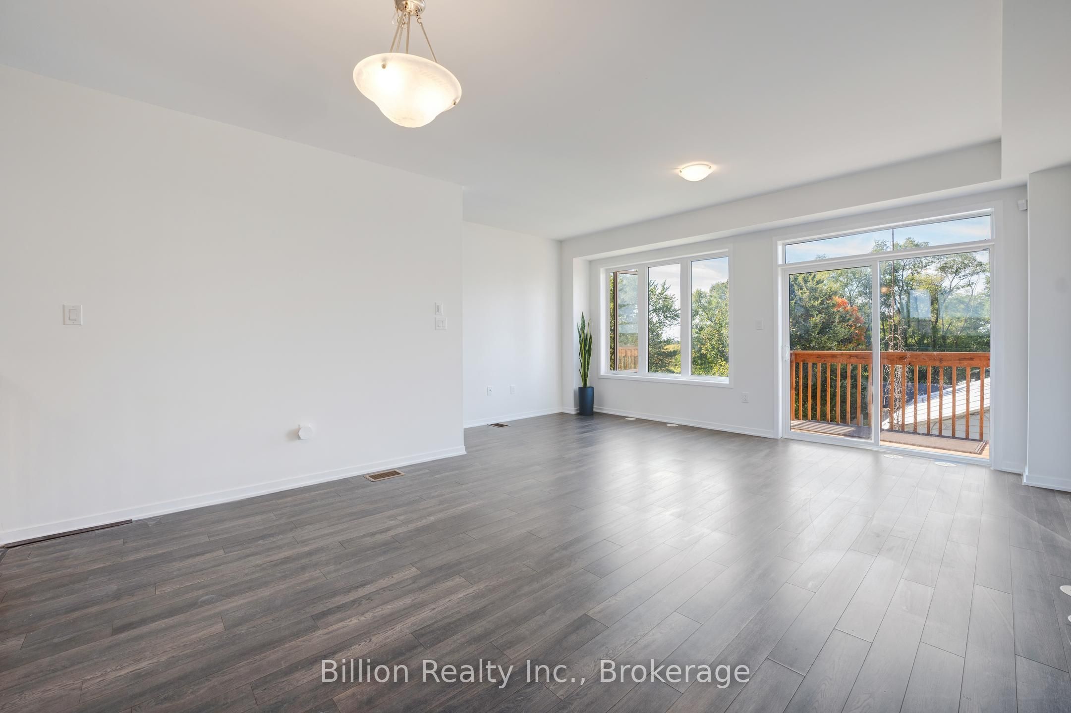717 Heathrow Path Property Photo 7