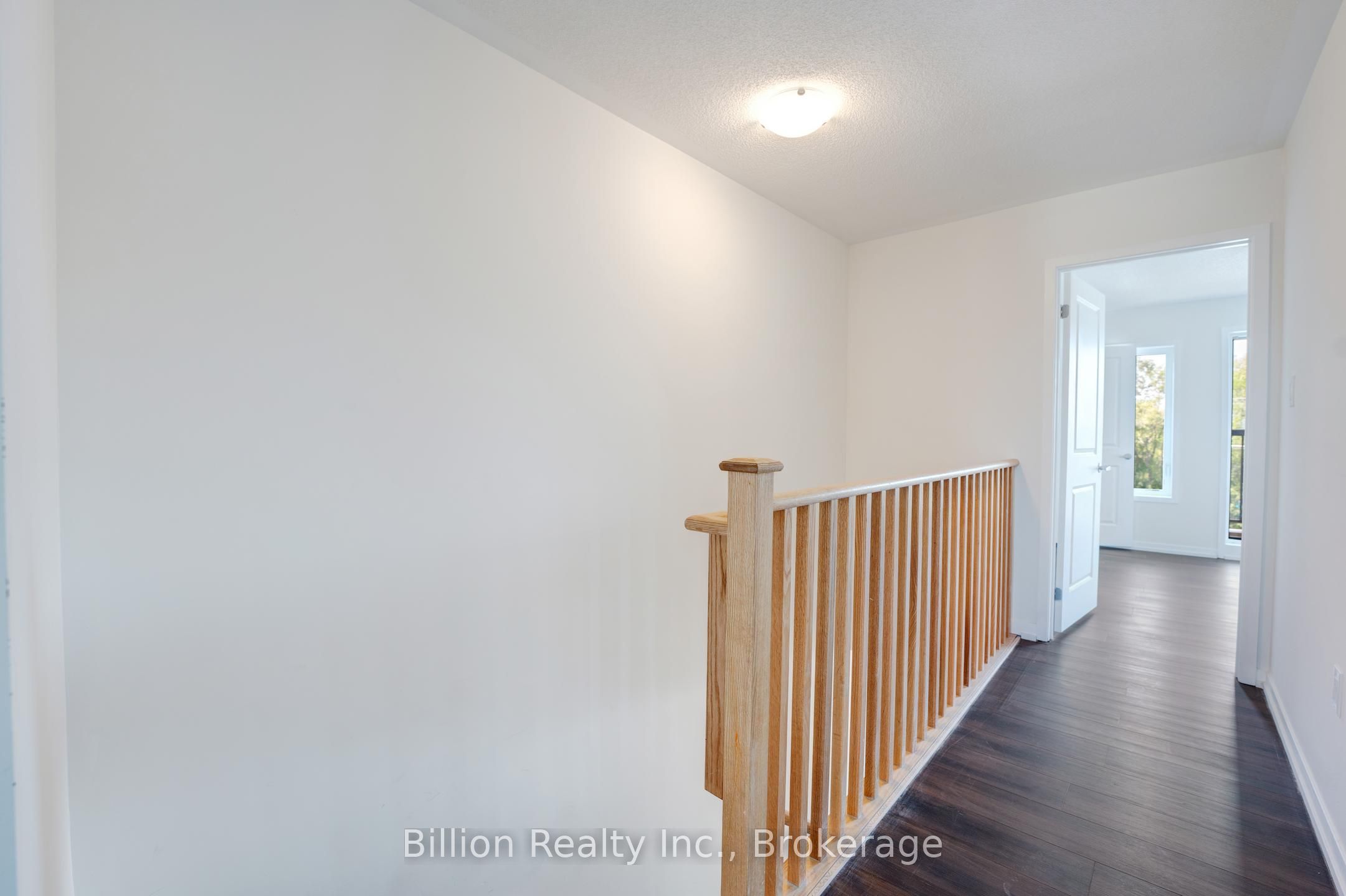 717 Heathrow Path Property Photo 16