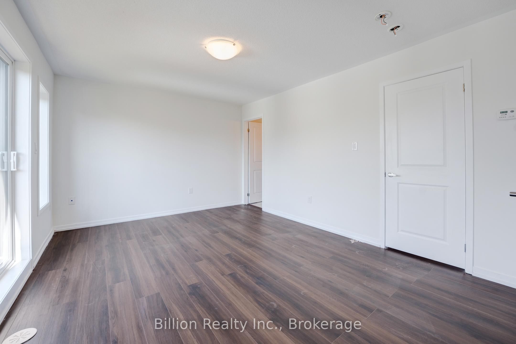 717 Heathrow Path Property Photo 18