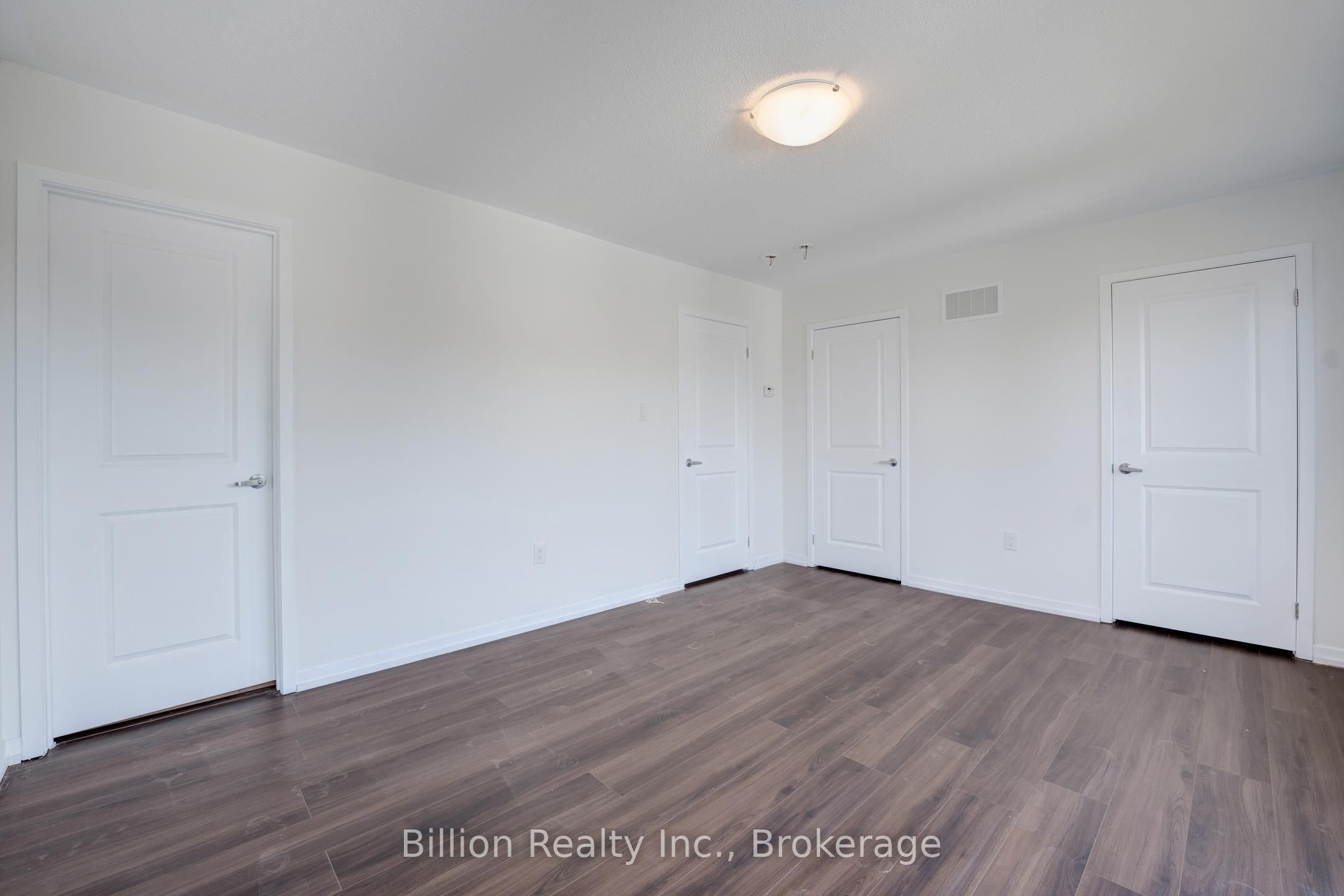 717 Heathrow Path Property Photo 19