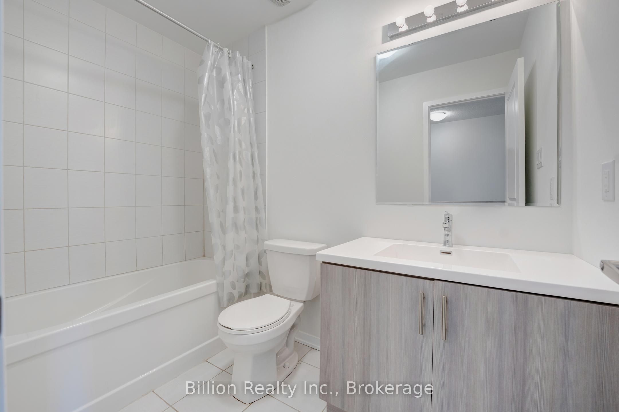 717 Heathrow Path Property Photo 20