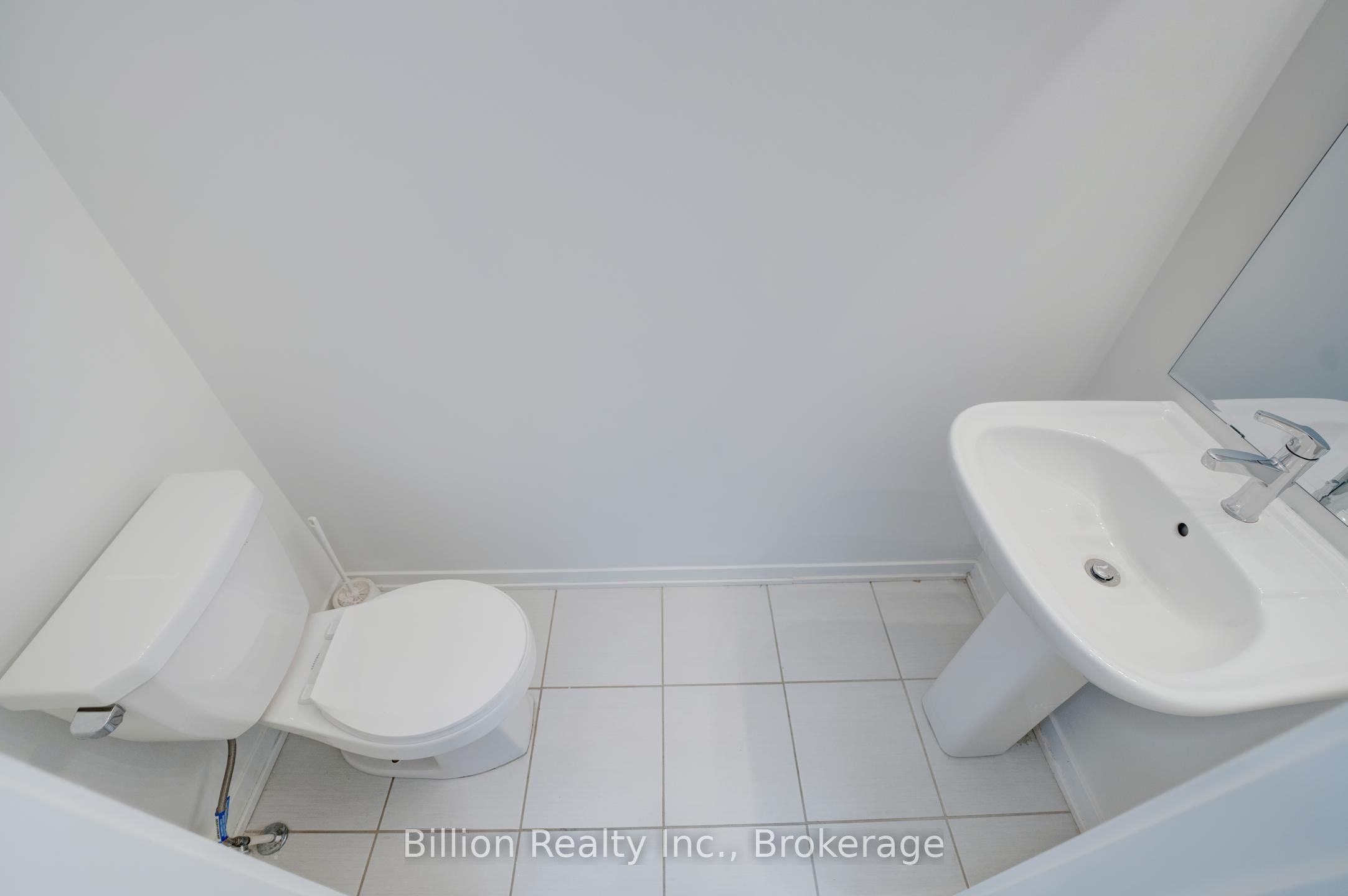717 Heathrow Path Property Photo 31