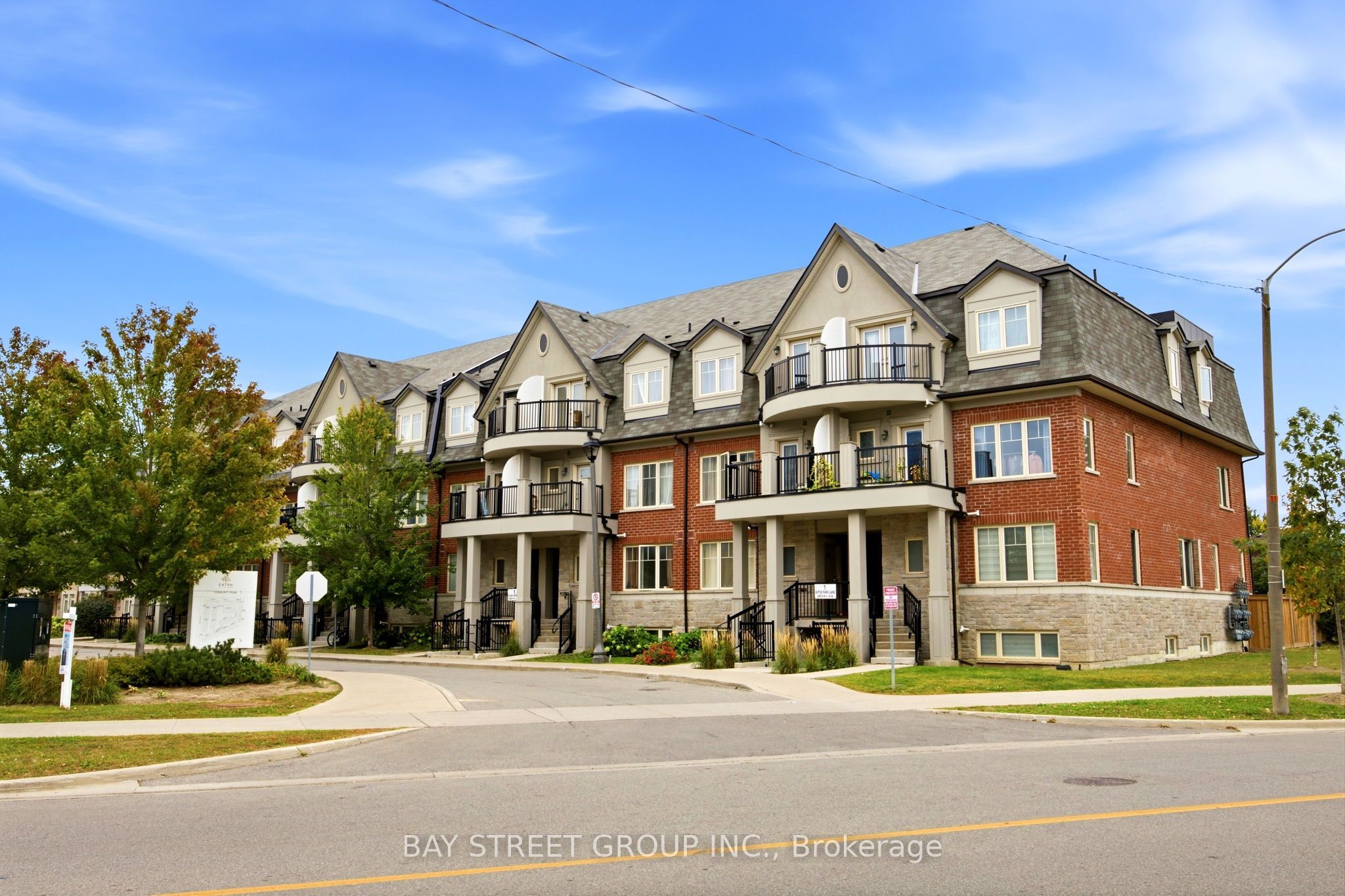 1 Eaton Park Lane E 23 Property Photo 1
