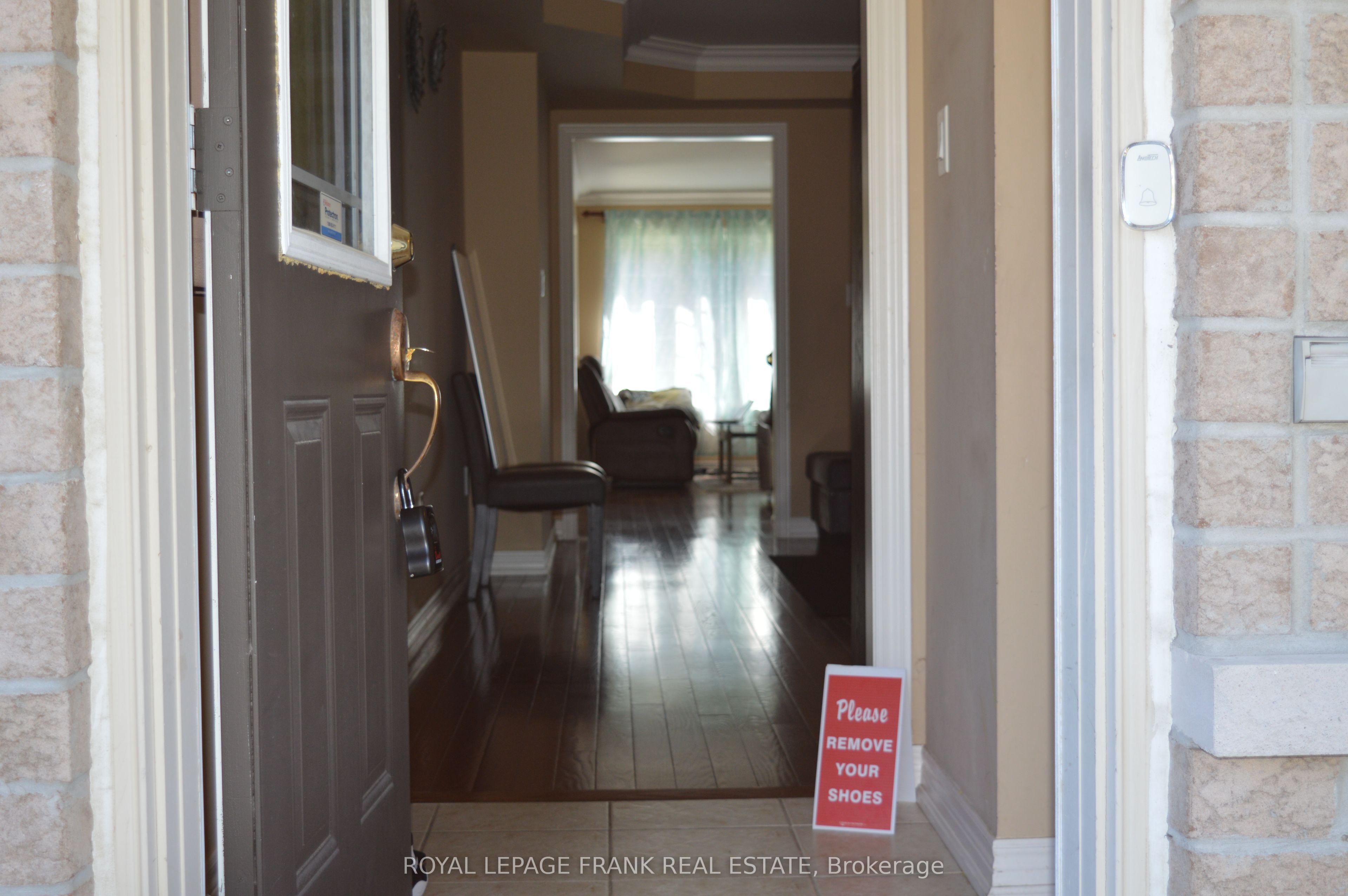 61 Summerside Avenue Property Photo 3