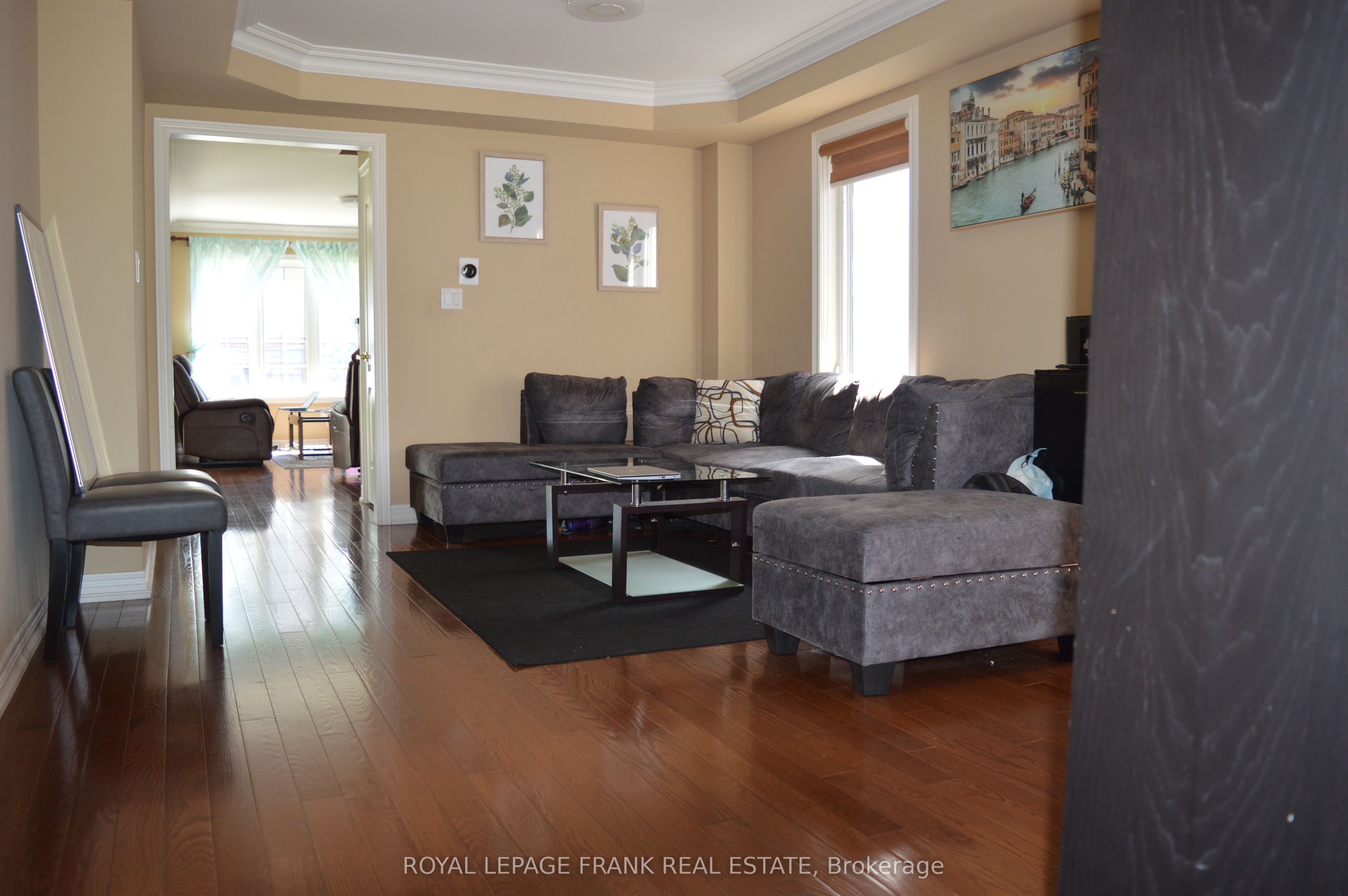 61 Summerside Avenue Property Photo 4