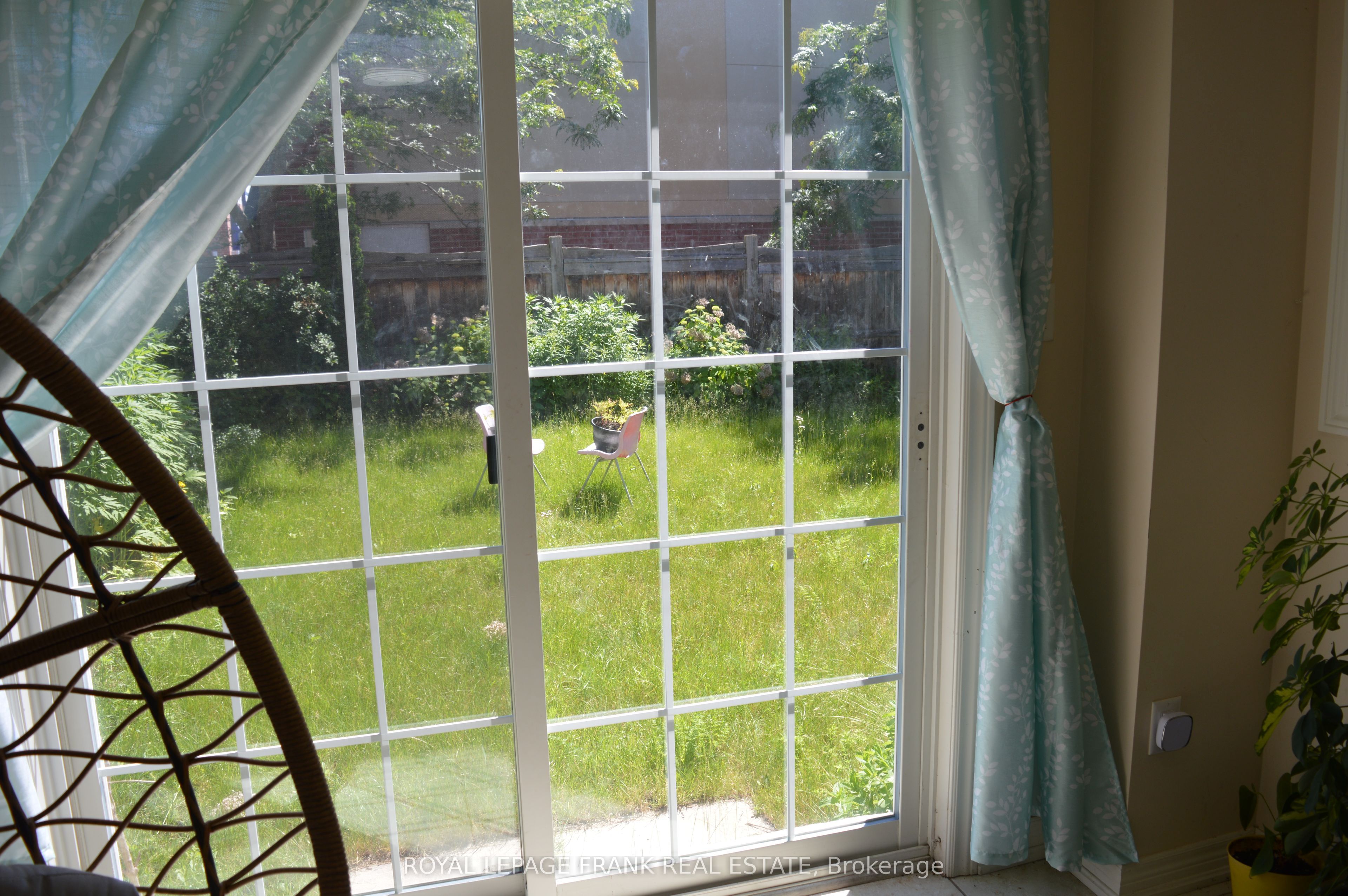 61 Summerside Avenue Property Photo 12