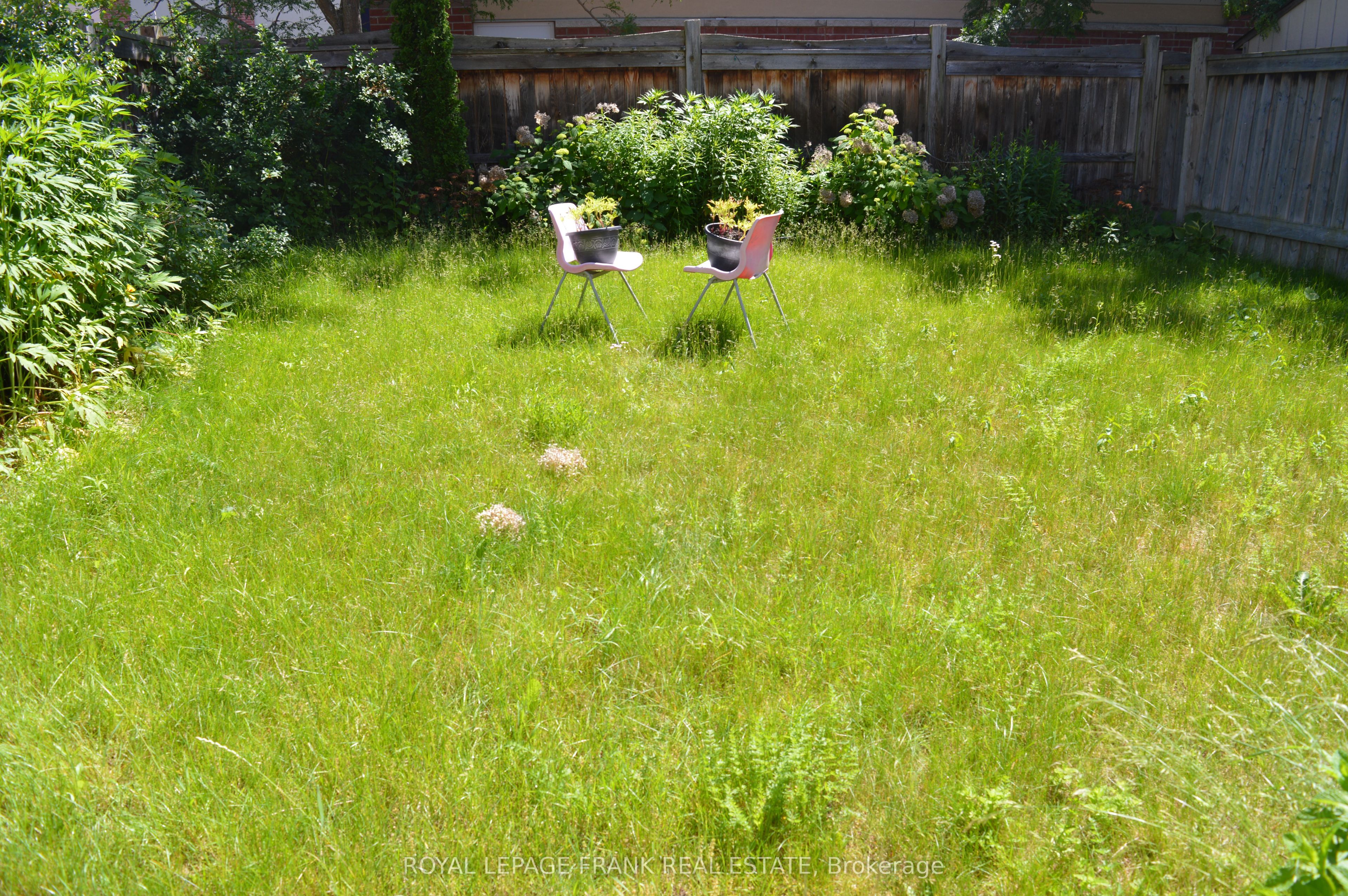 61 Summerside Avenue Property Photo 13