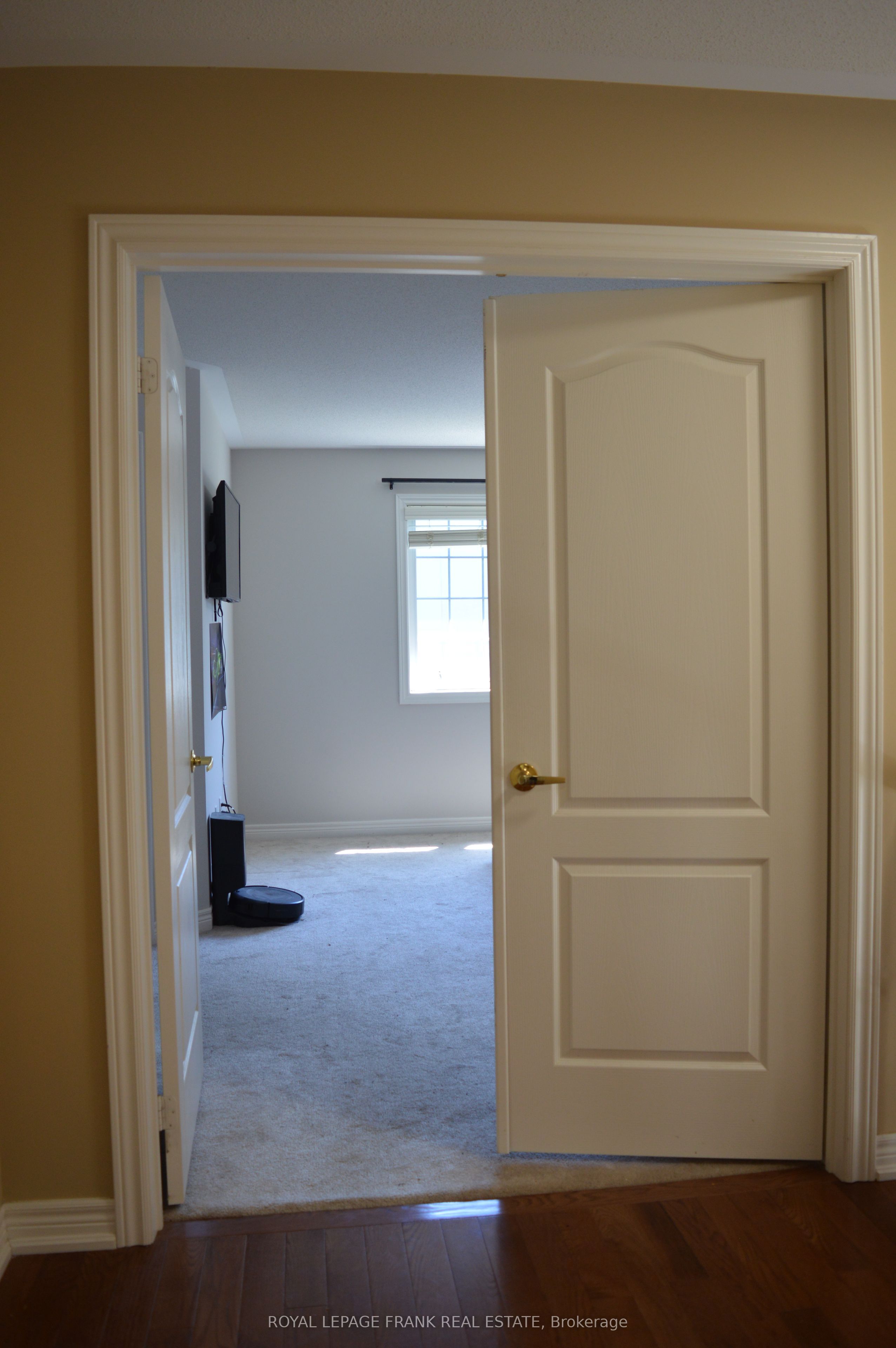 61 Summerside Avenue Property Photo 16
