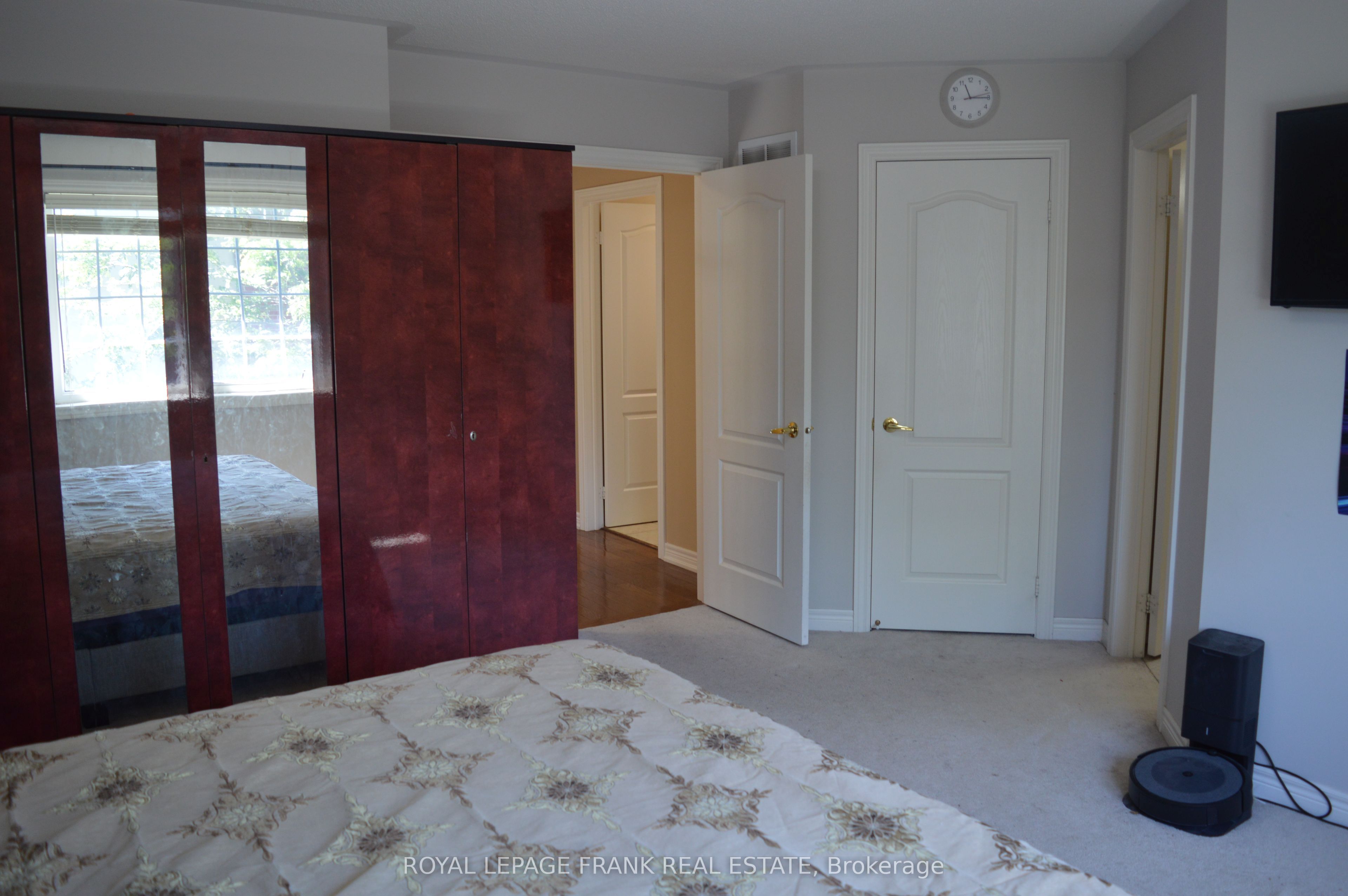 61 Summerside Avenue Property Photo 18