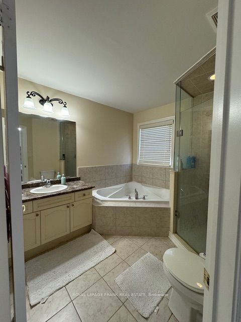 61 Summerside Avenue Property Photo 19