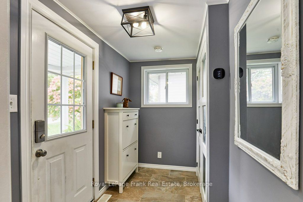 34 Pleasant View Avenue Property Photo 5