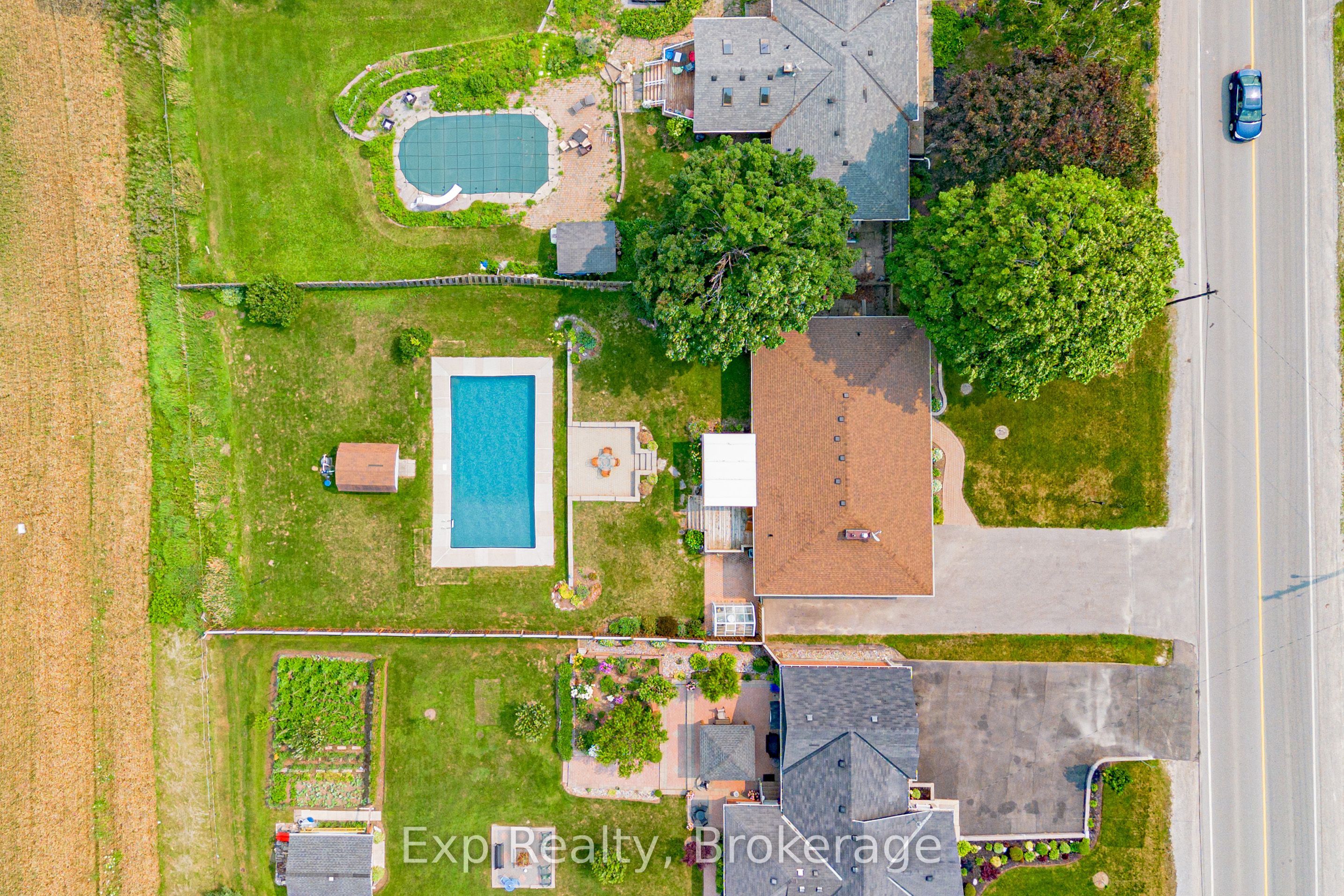 1325 Townline Road N Property Photo 4