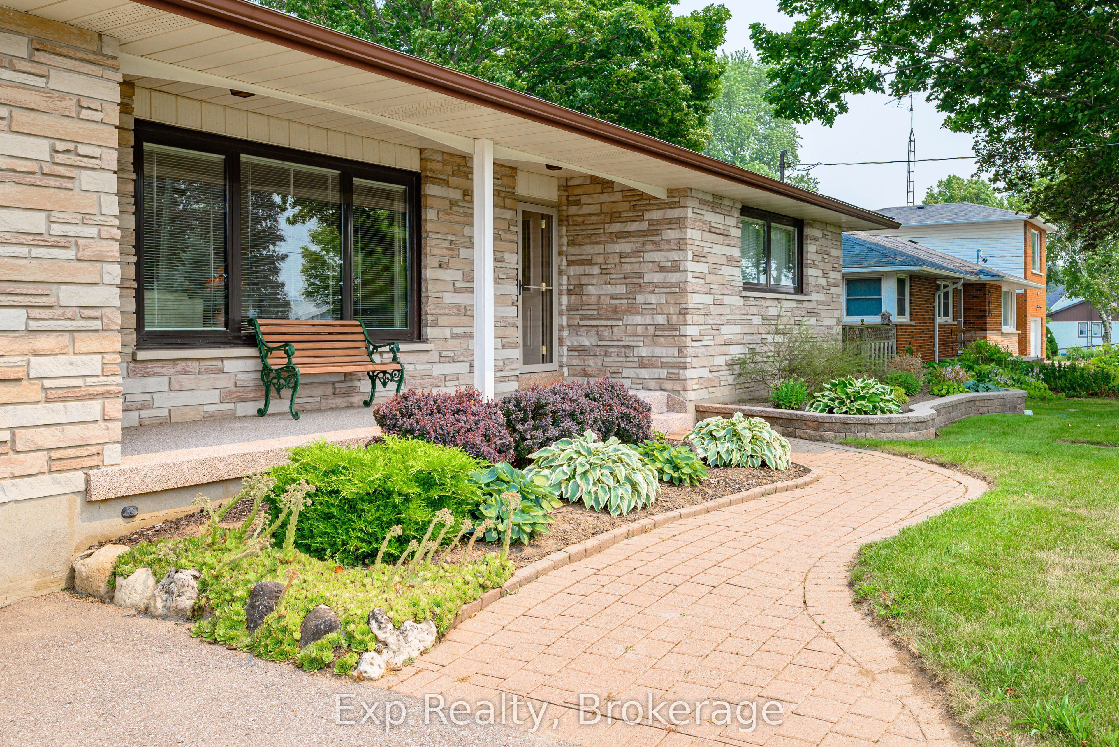 1325 Townline Road N Property Photo 5
