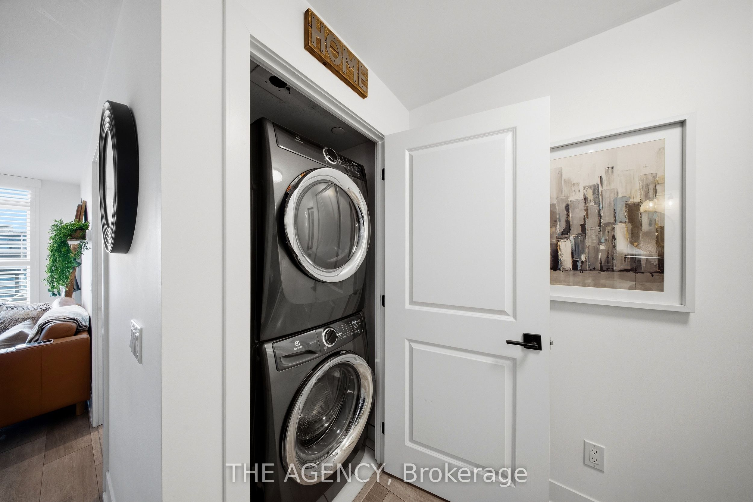 1215 Bayly Street 1406 Property Photo 22
