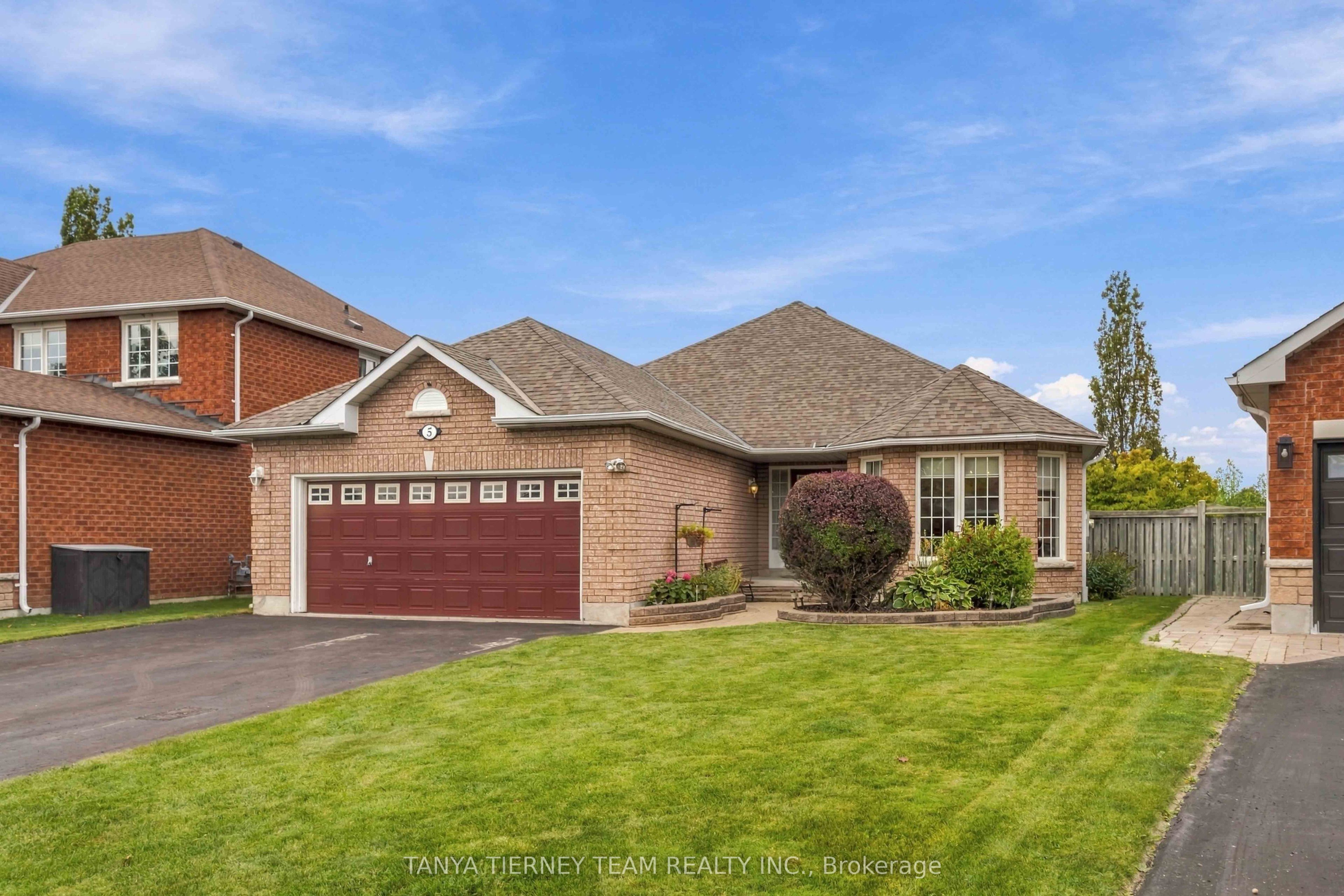5 Padfield Drive Property Photo 1