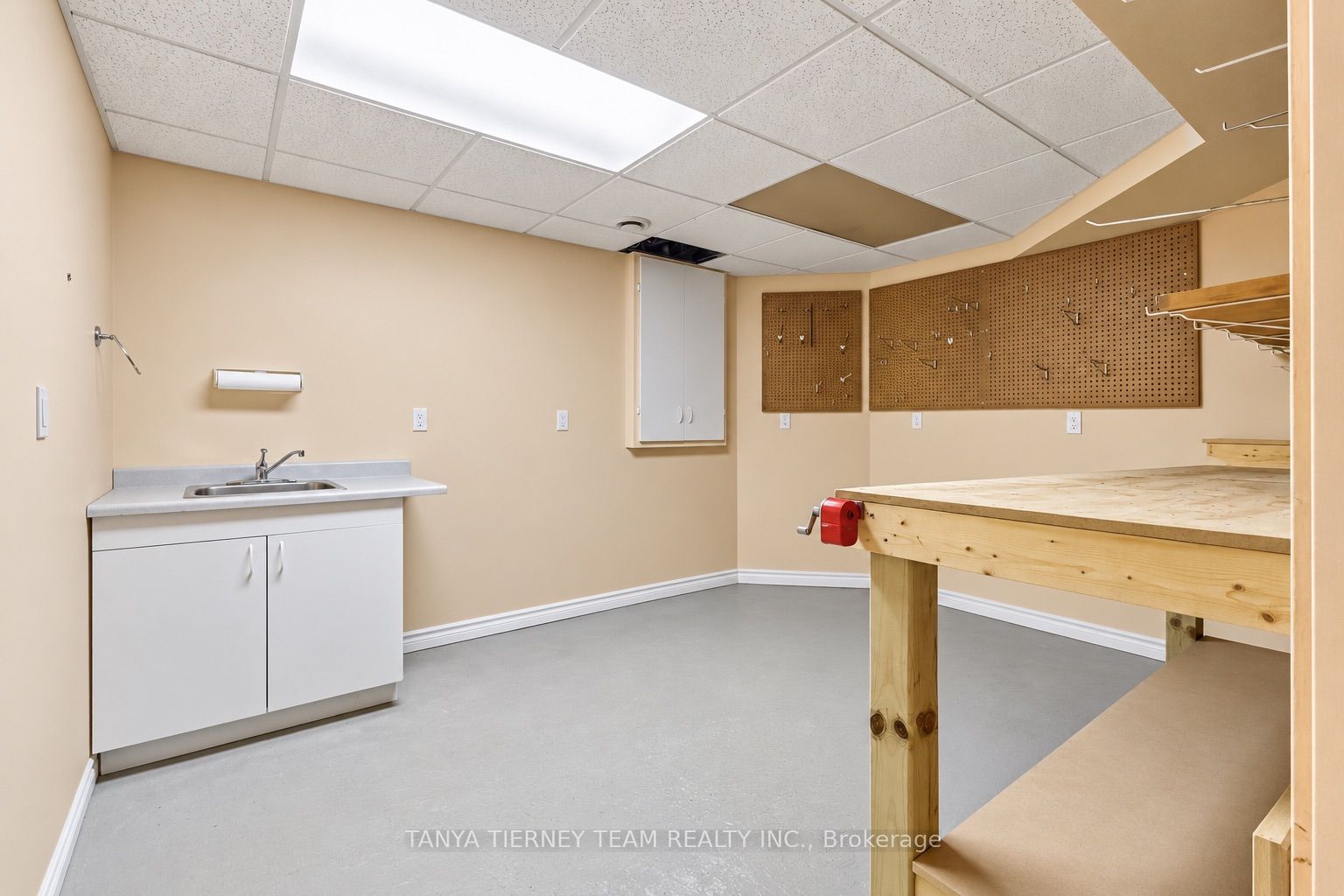 5 Padfield Drive Property Photo 36