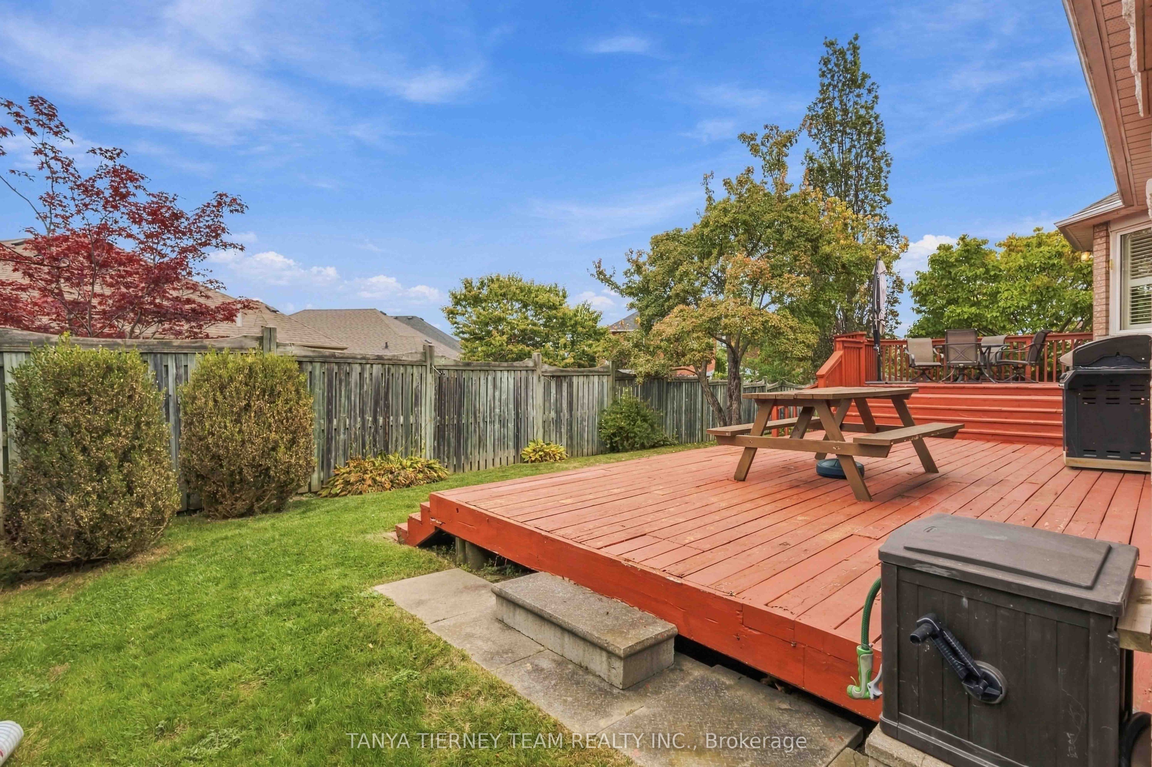 5 Padfield Drive Property Photo 40