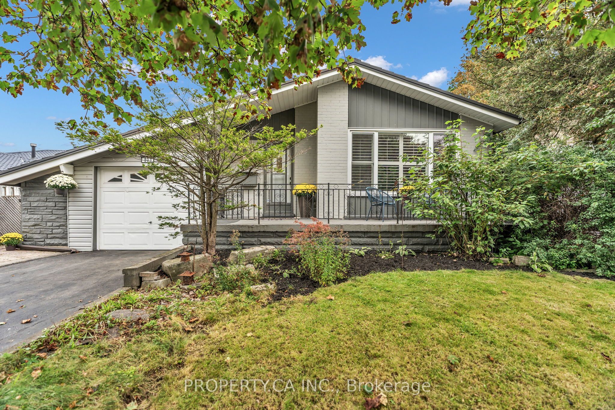 833 Krosno Boulevard Property Photo 1