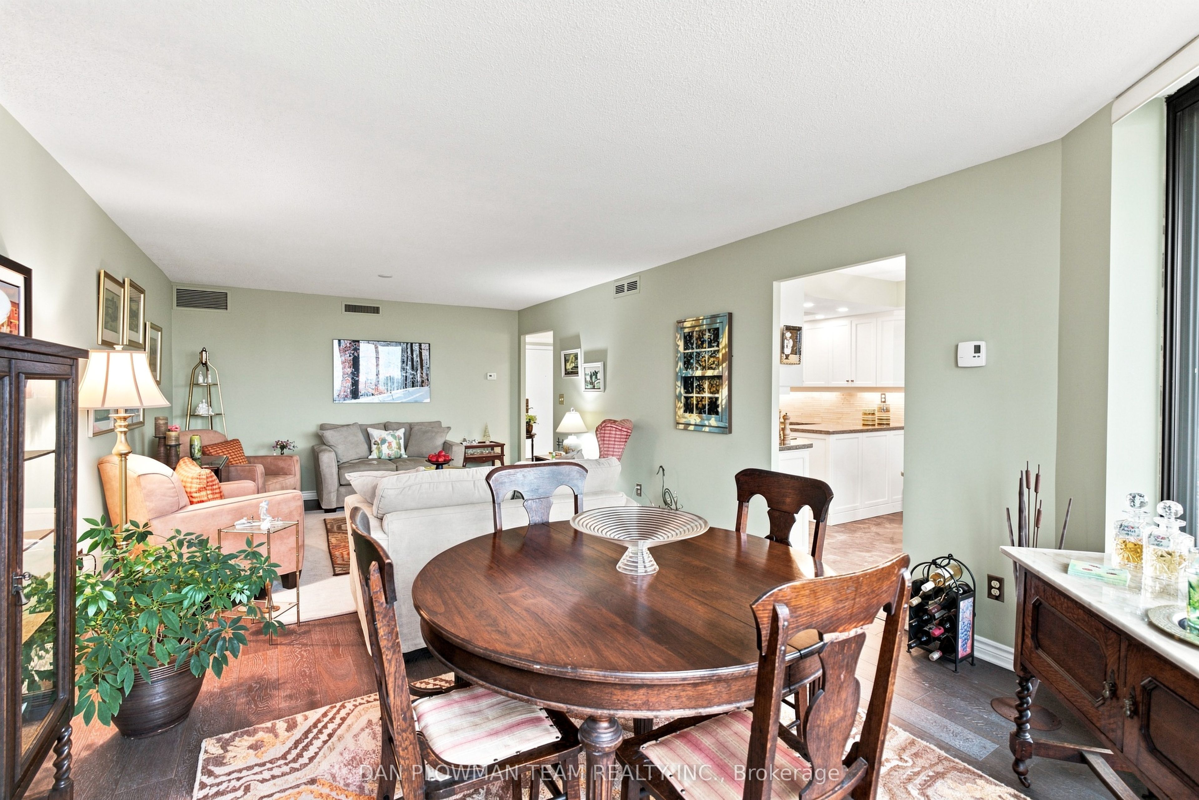 900 Wilson Road N 1003 Property Photo 10