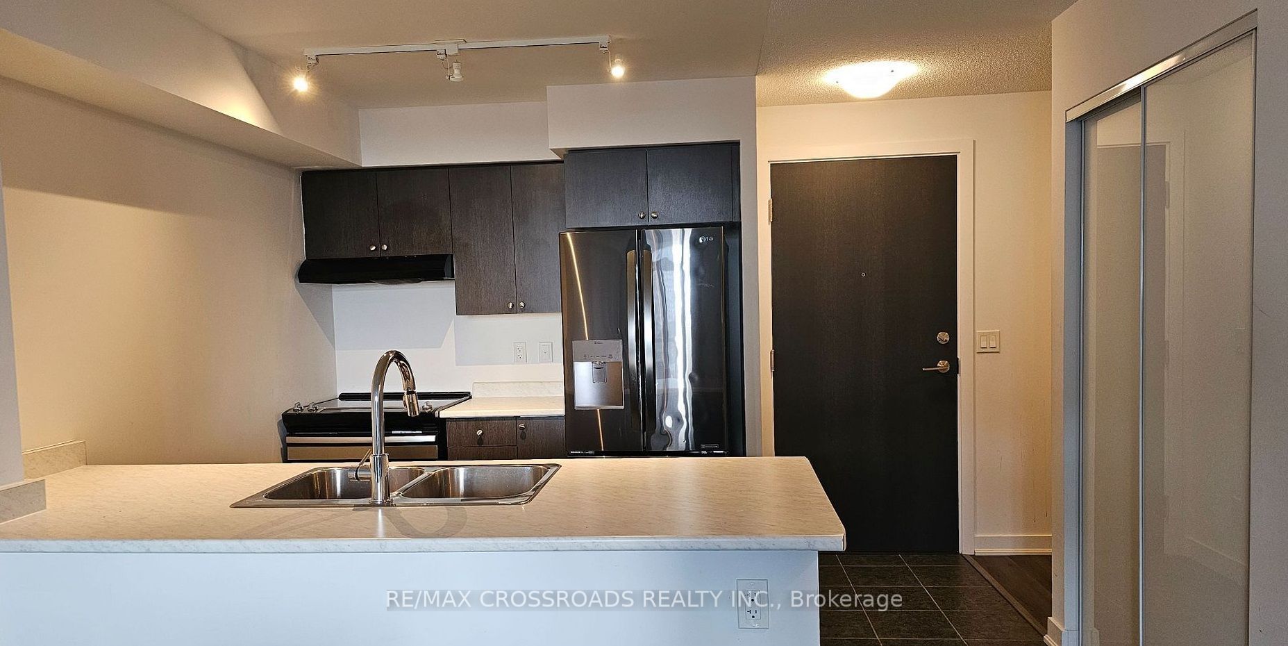 8 Trent Avenue 502 Property Photo 7