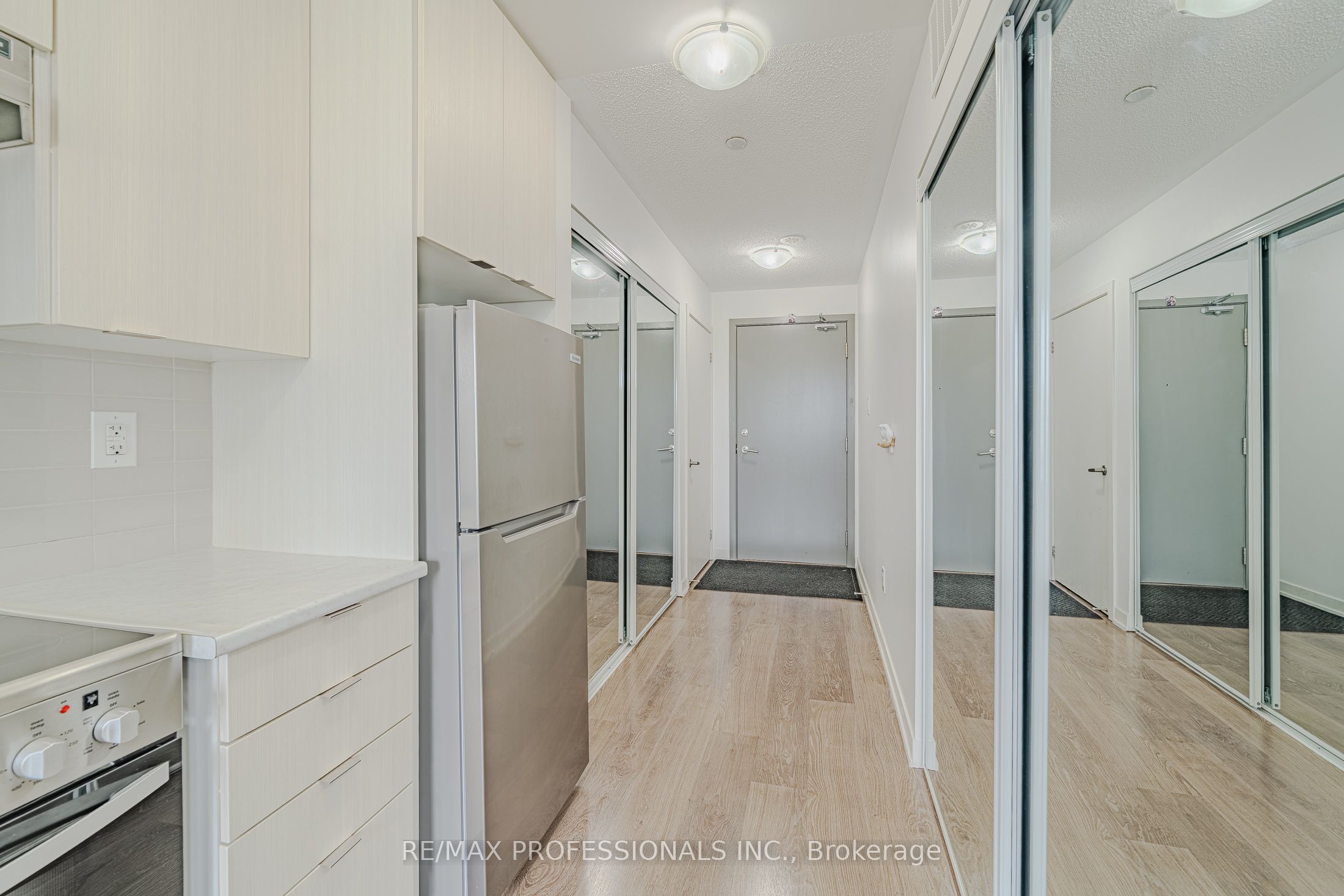 5155 Sheppard East Avenue 401 Property Photo 5
