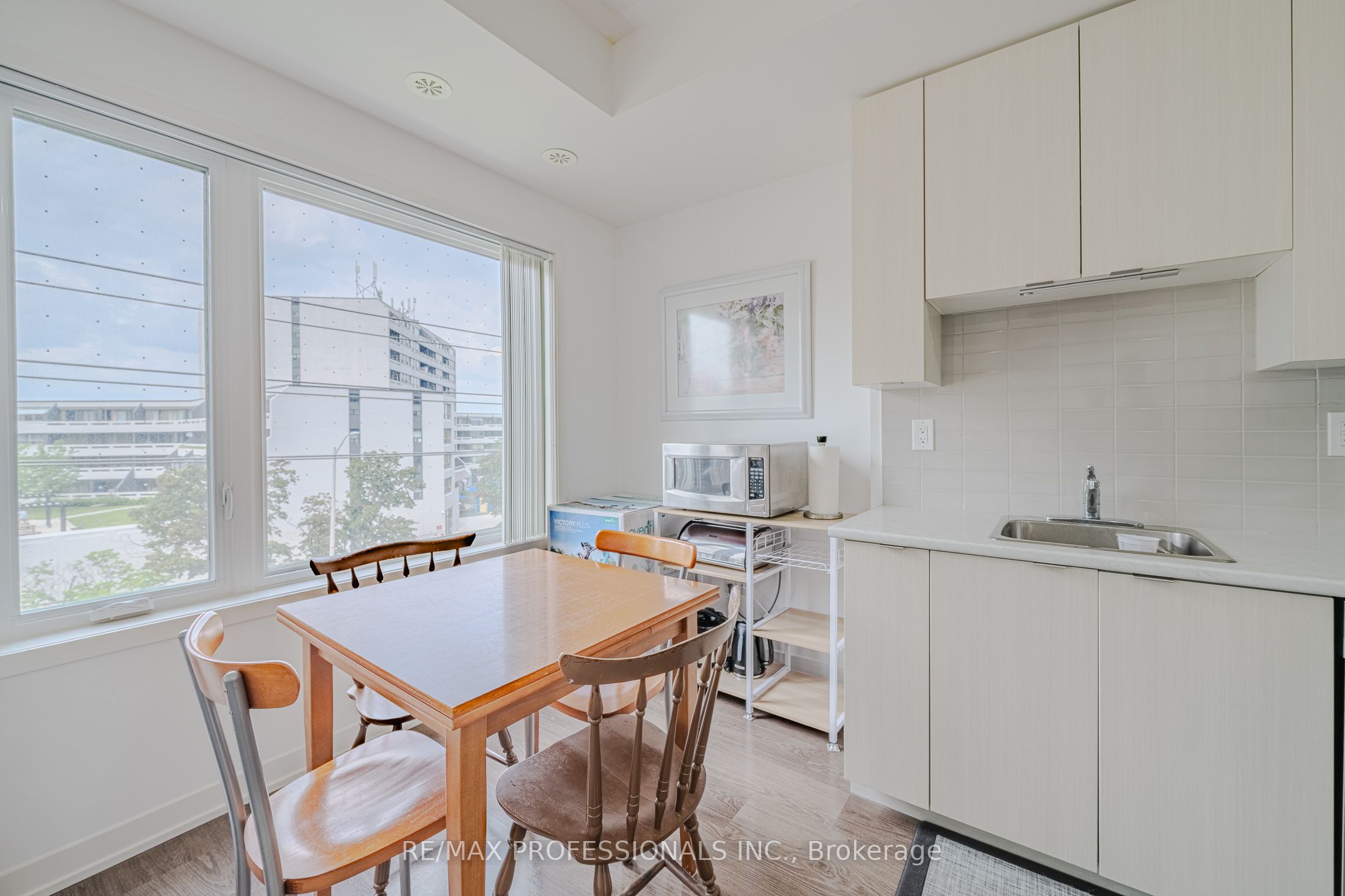 5155 Sheppard East Avenue 401 Property Photo 9