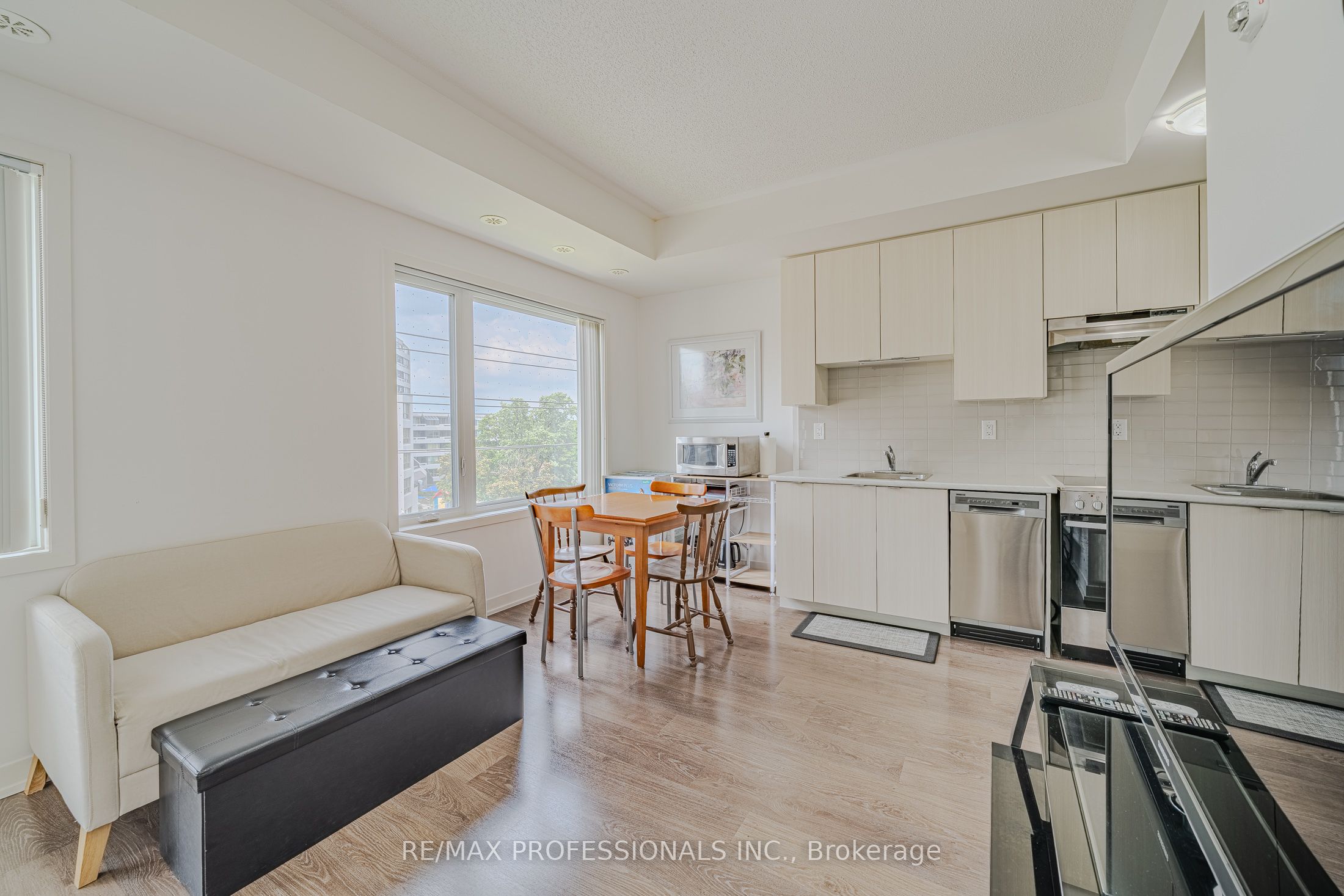5155 Sheppard East Avenue 401 Property Photo 11