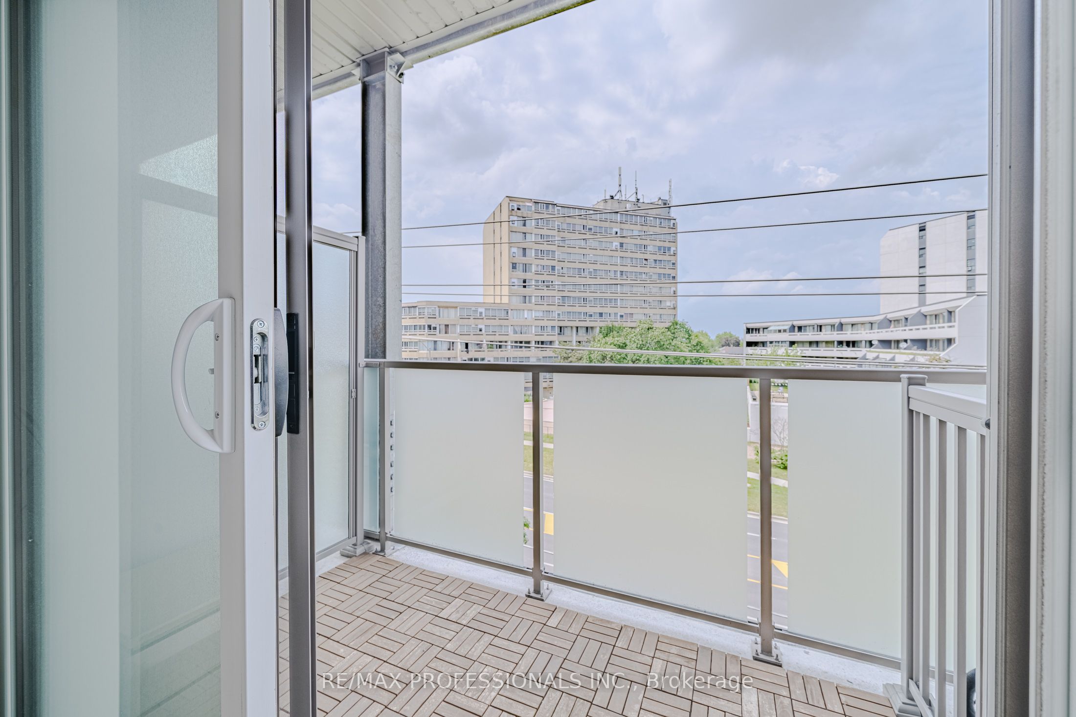 5155 Sheppard East Avenue 401 Property Photo 17