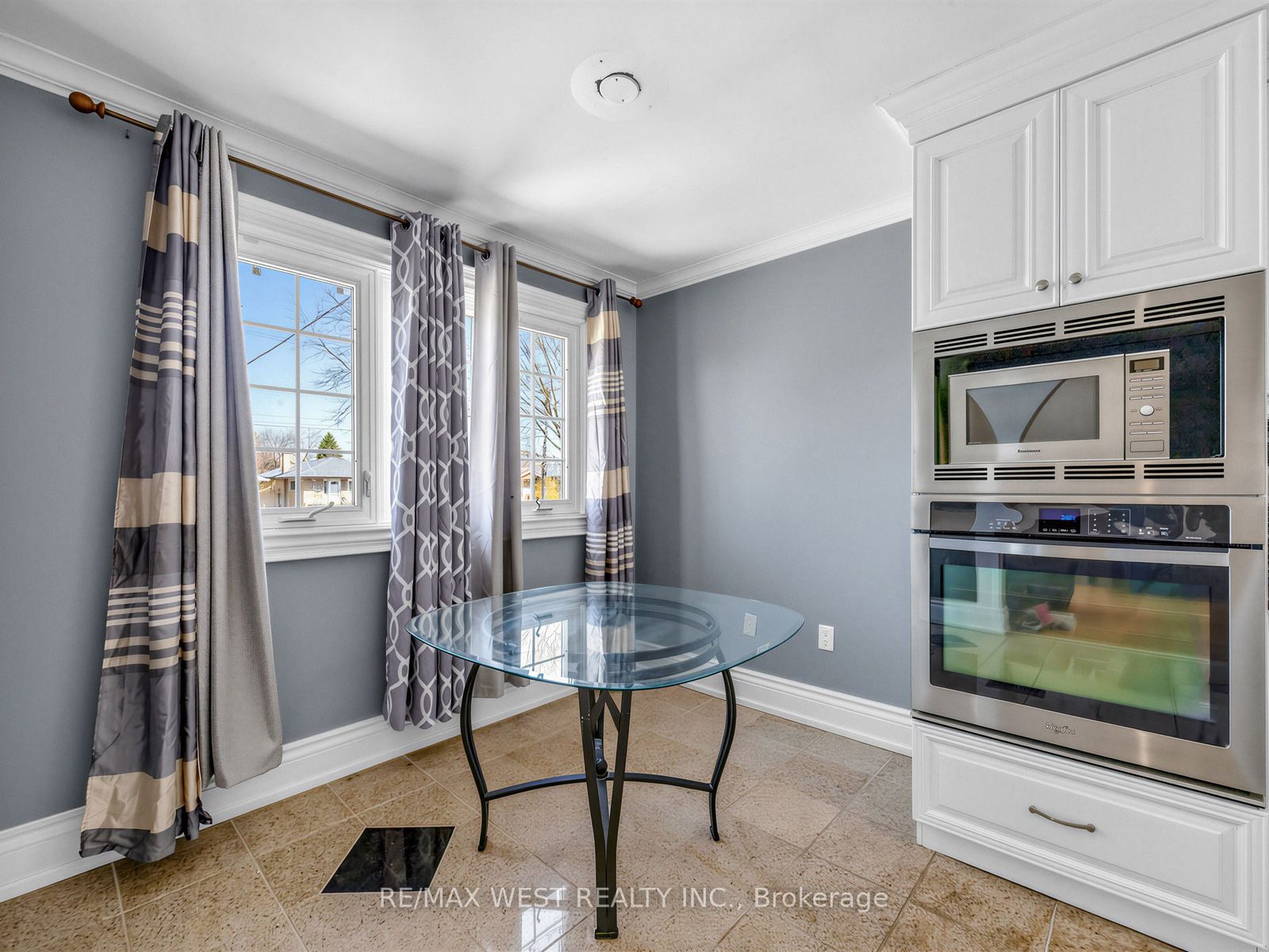 578 Bellamy Road N Property Photo 8