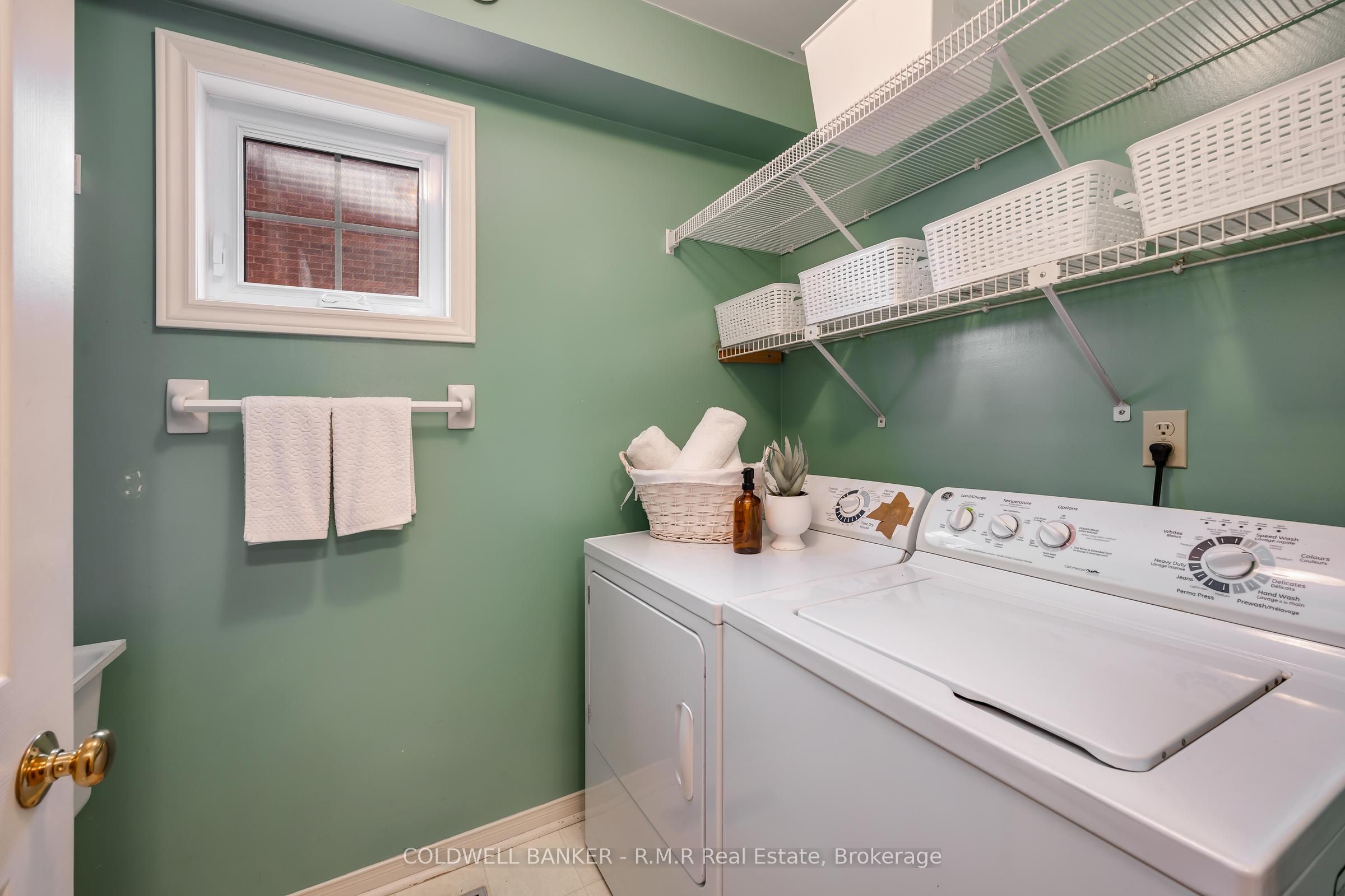 1090 Thimbleberry Circle Property Photo 15
