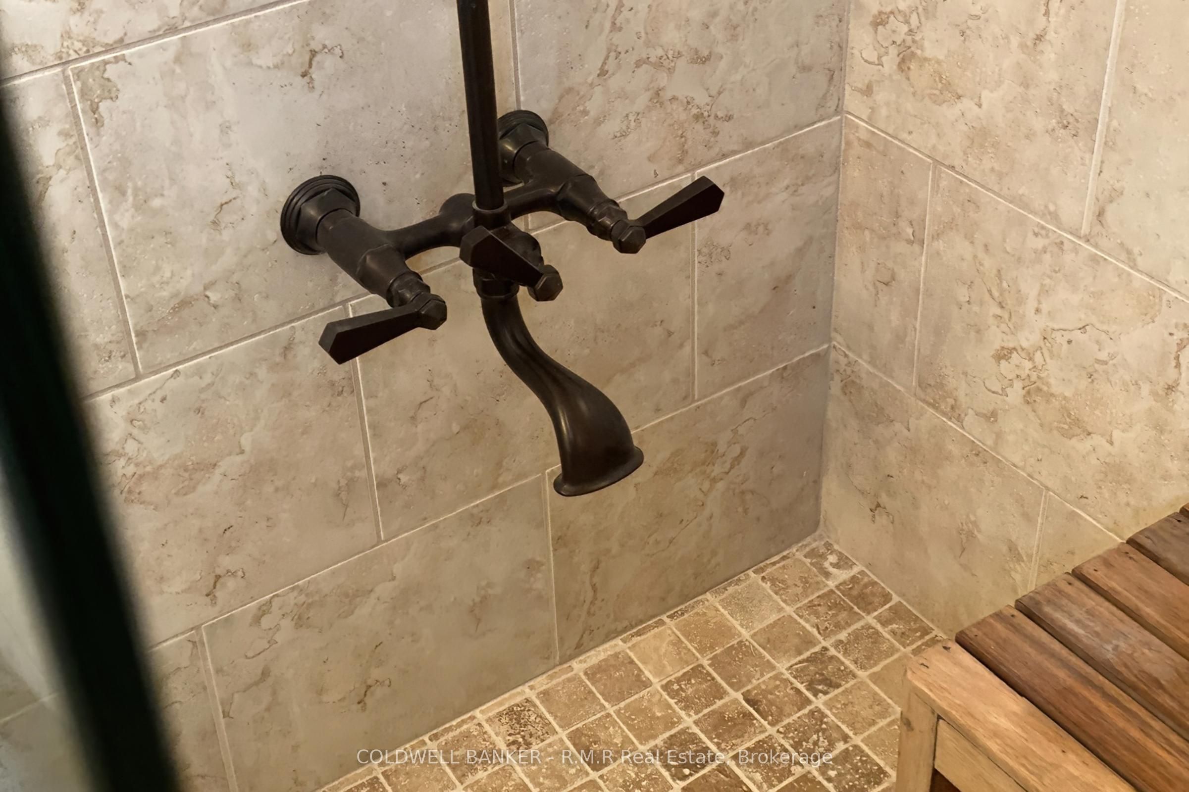 1090 Thimbleberry Circle Property Photo 24