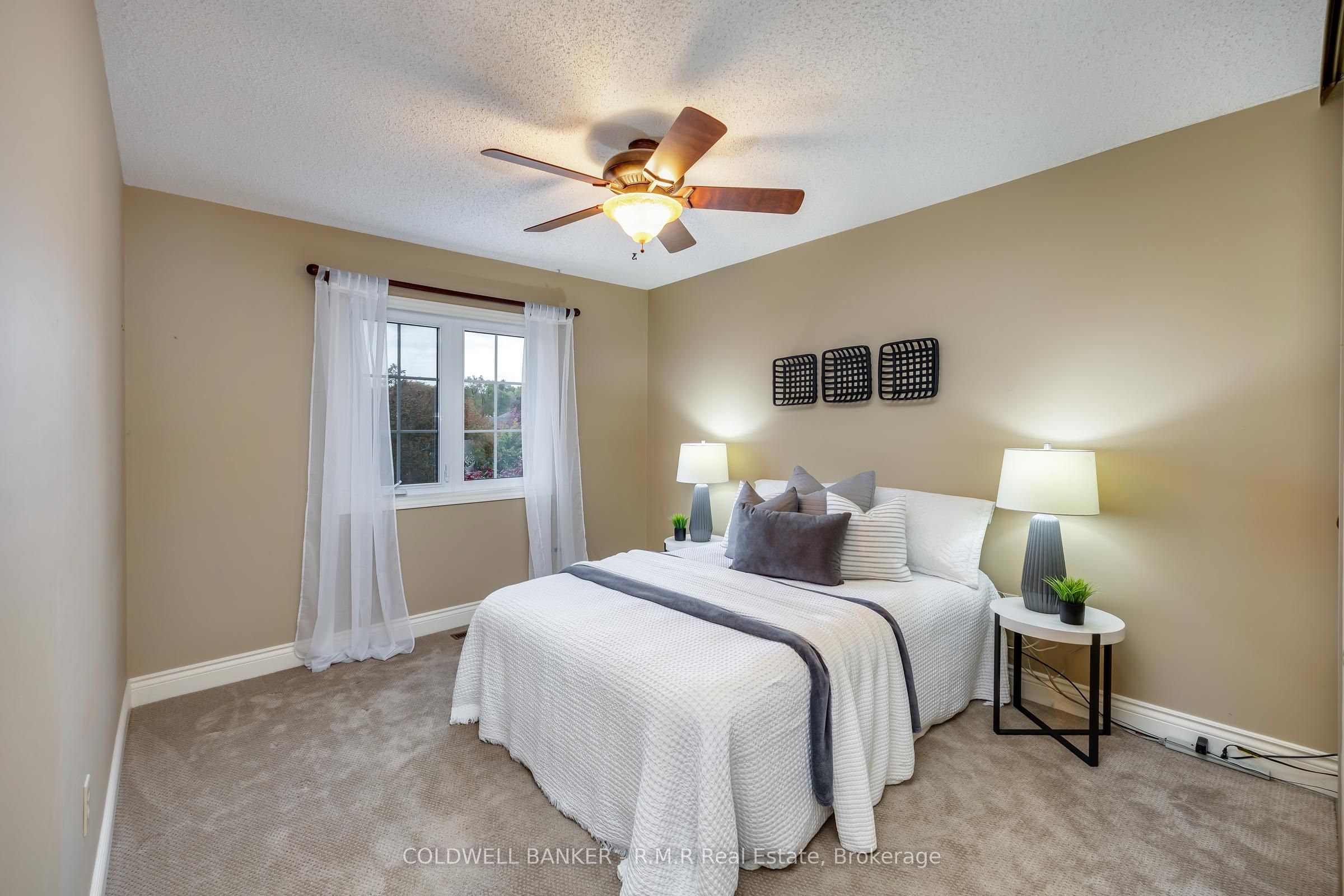 1090 Thimbleberry Circle Property Photo 25