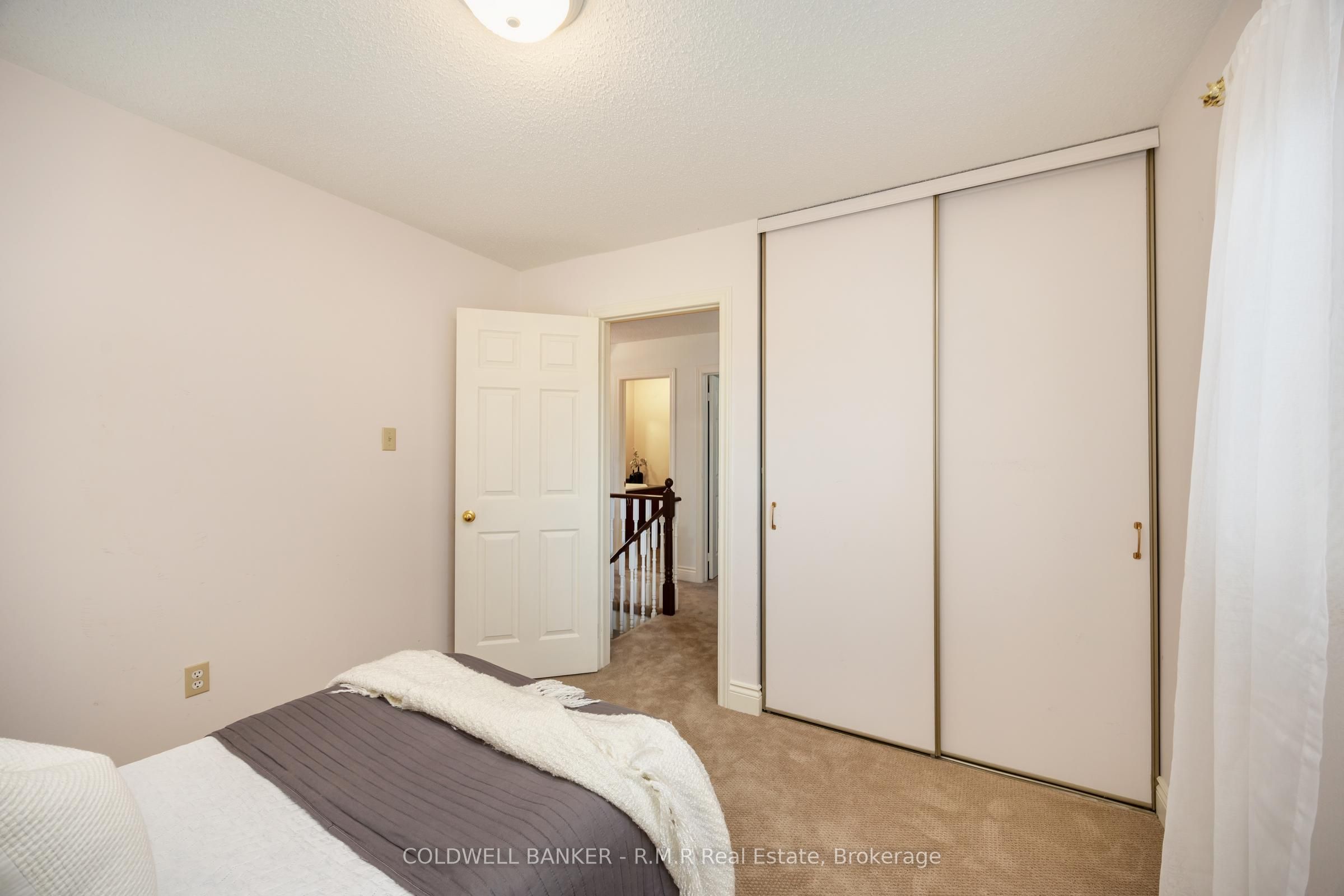1090 Thimbleberry Circle Property Photo 28
