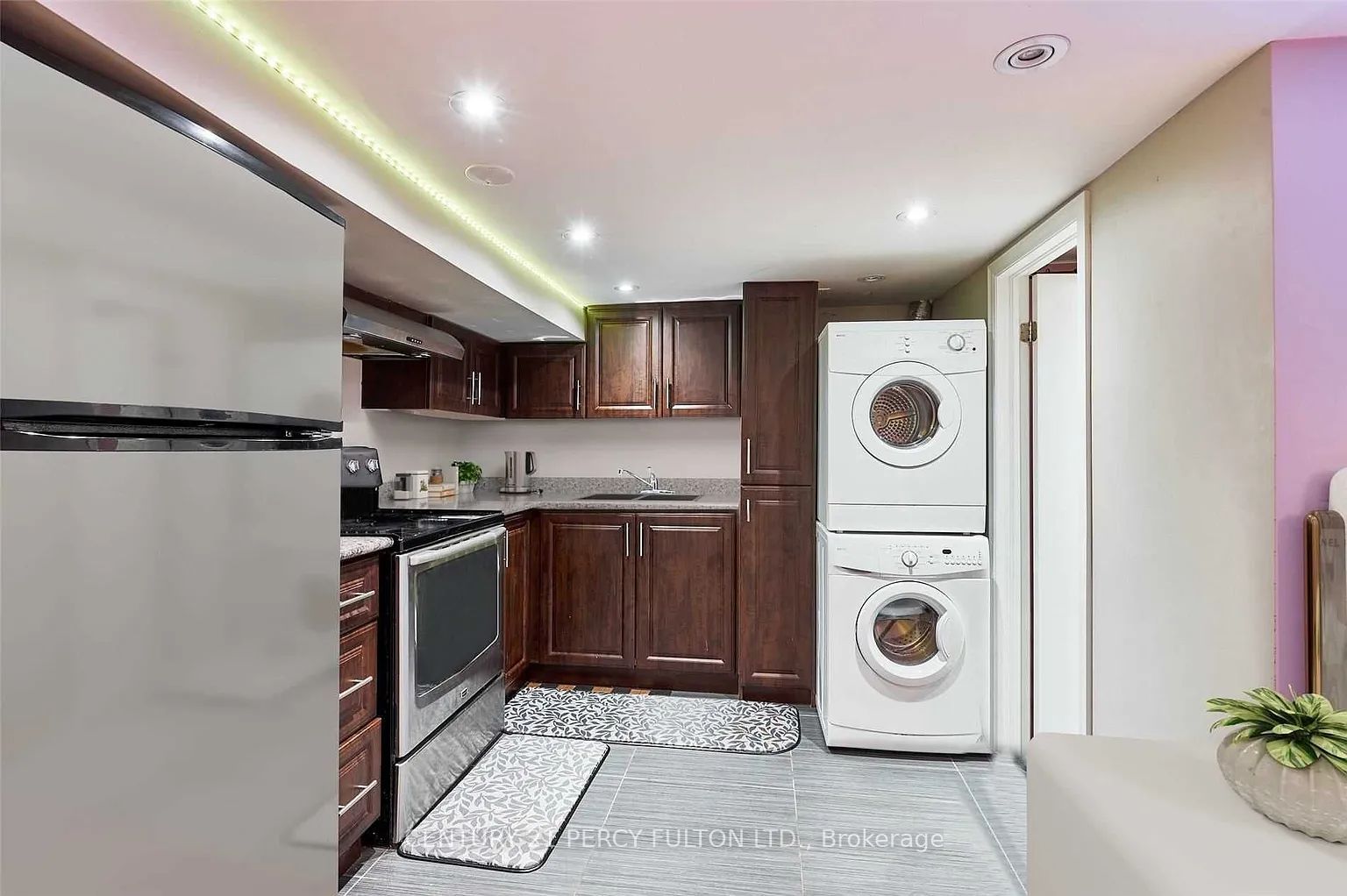 10 Muriel Avenue Lower Property Photo 4