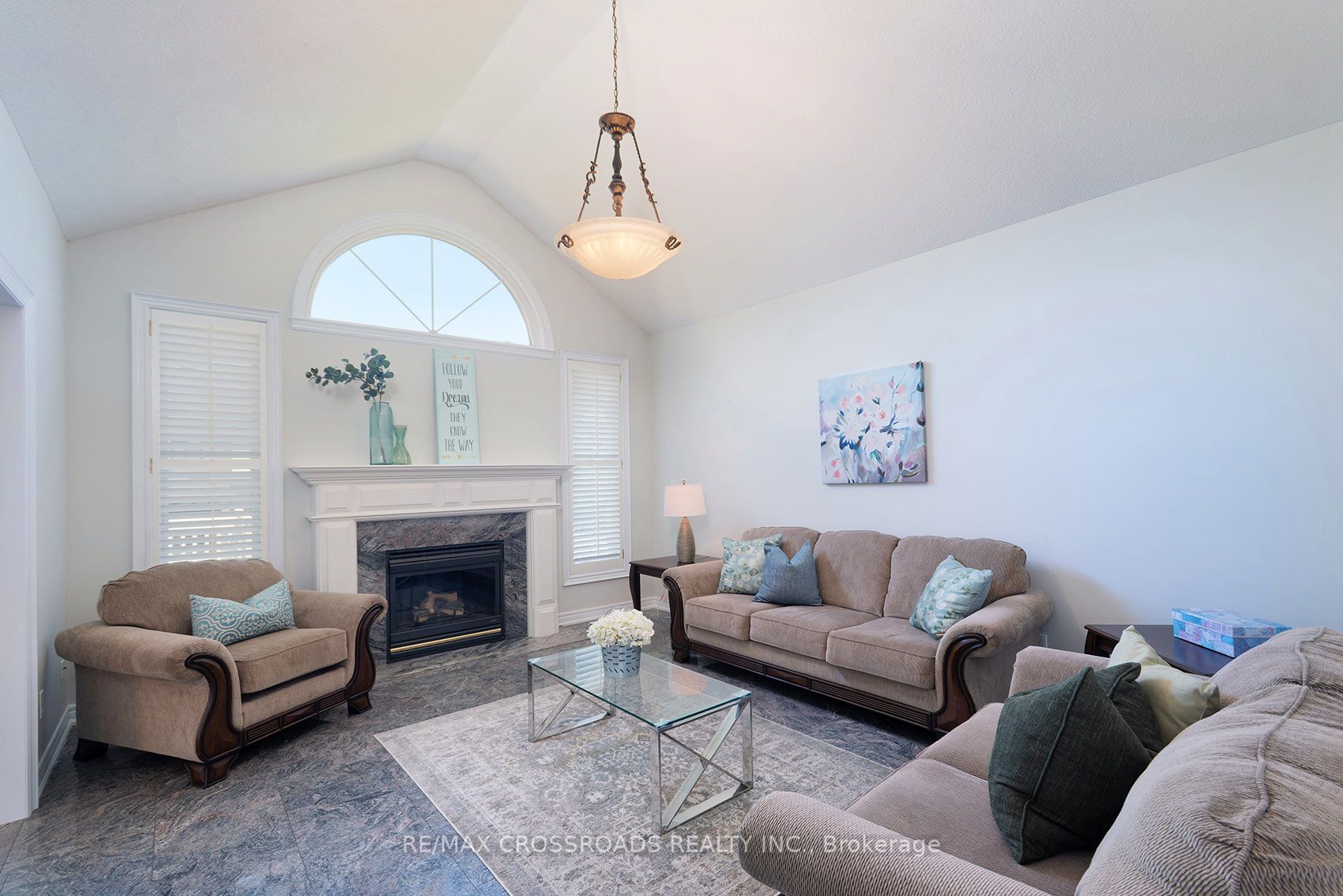 1859 New Street Property Photo 6