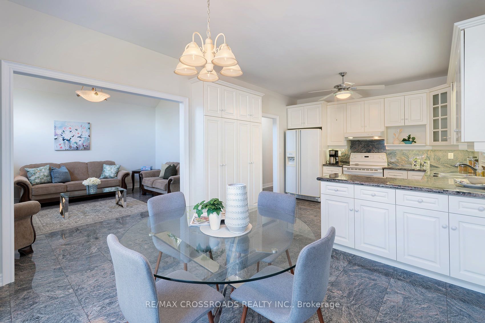 1859 New Street Property Photo 10