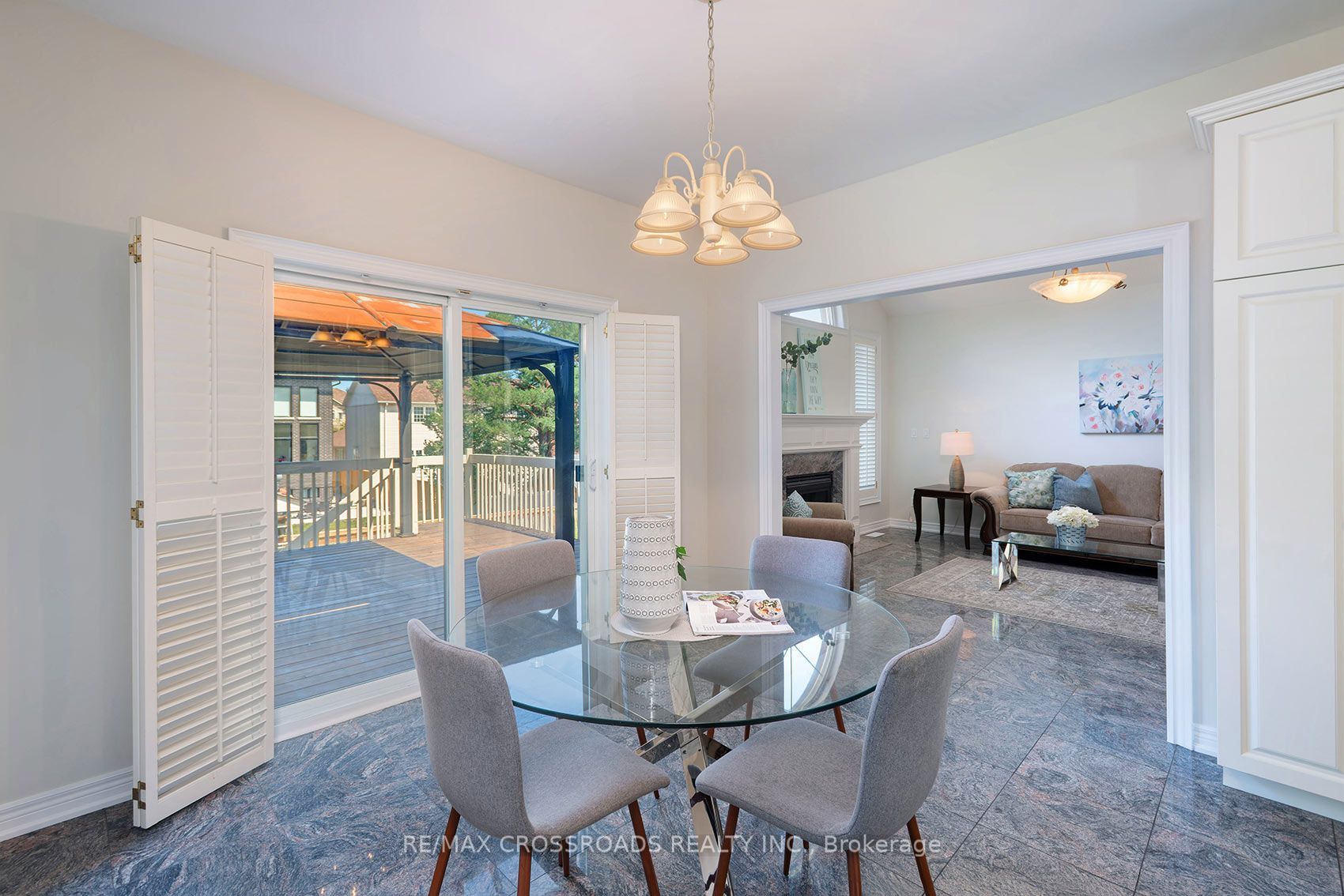 1859 New Street Property Photo 12