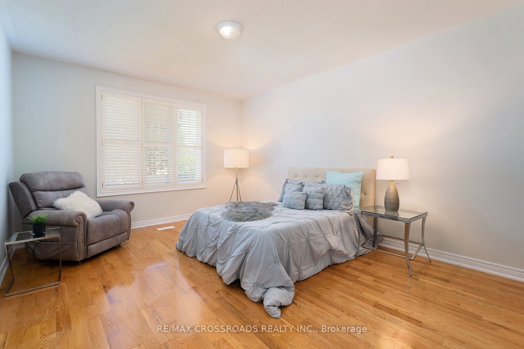 1859 New Street Property Photo 18