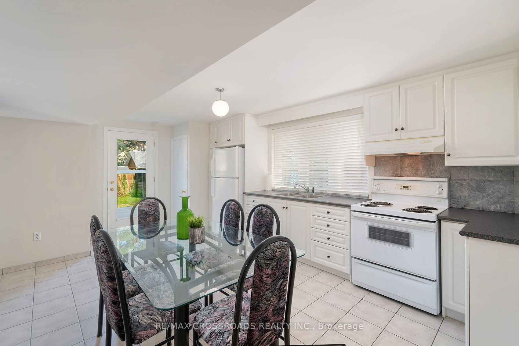 1859 New Street Property Photo 26