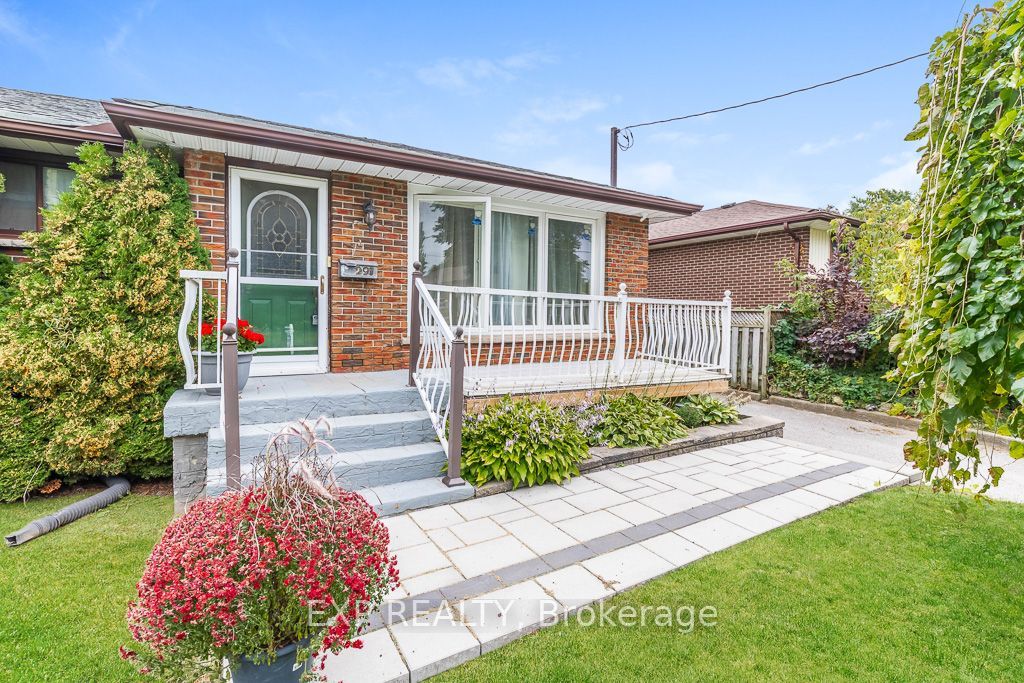 297 Linden Street Property Photo 1