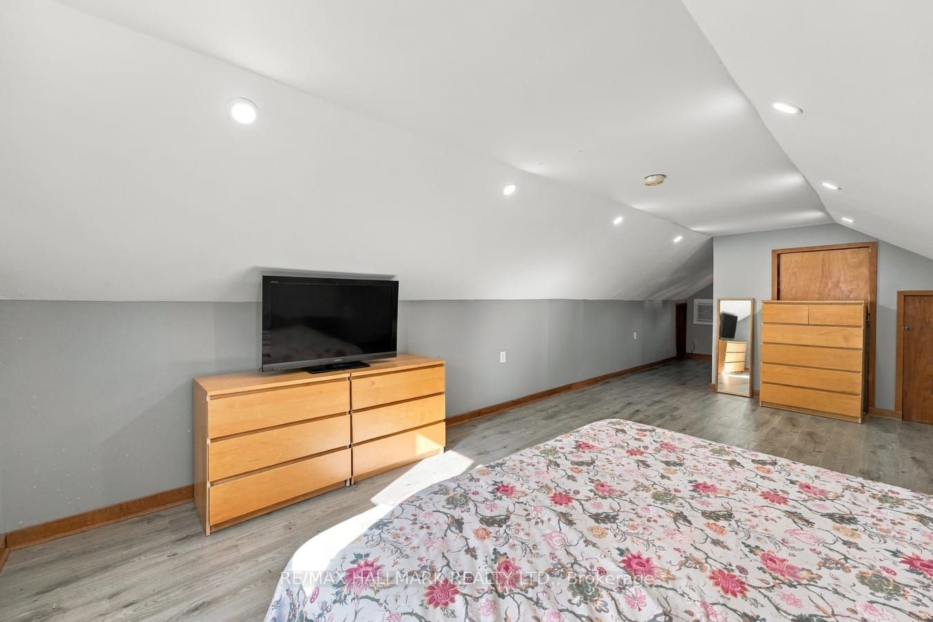 6 Albert Street Property Photo 20
