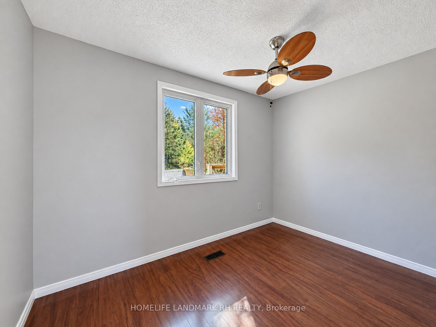 186 Spring Boulevard Property Photo 15