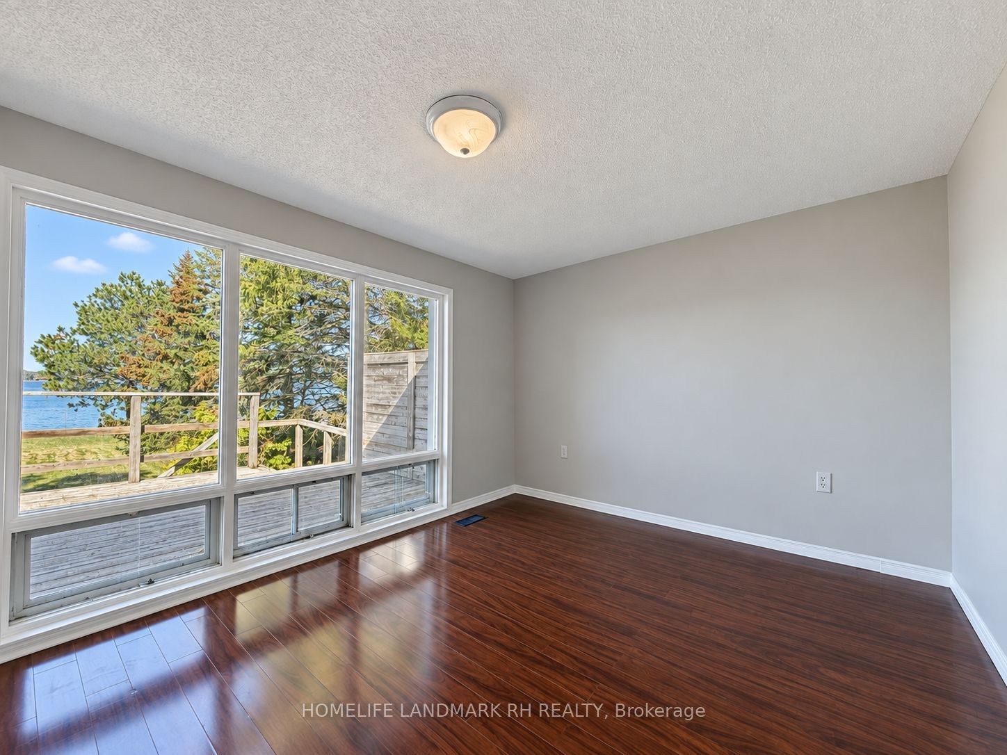 186 Spring Boulevard Property Photo 17