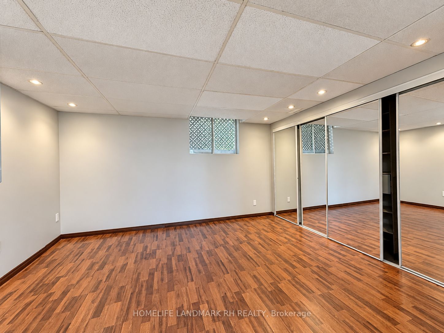 186 Spring Boulevard Property Photo 28
