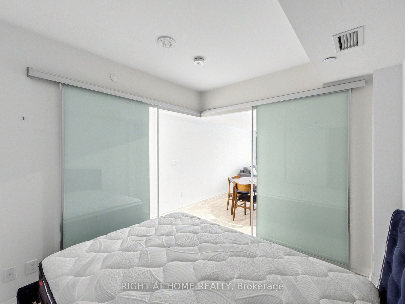 1630 Queen Street E 211 Property Photo 11