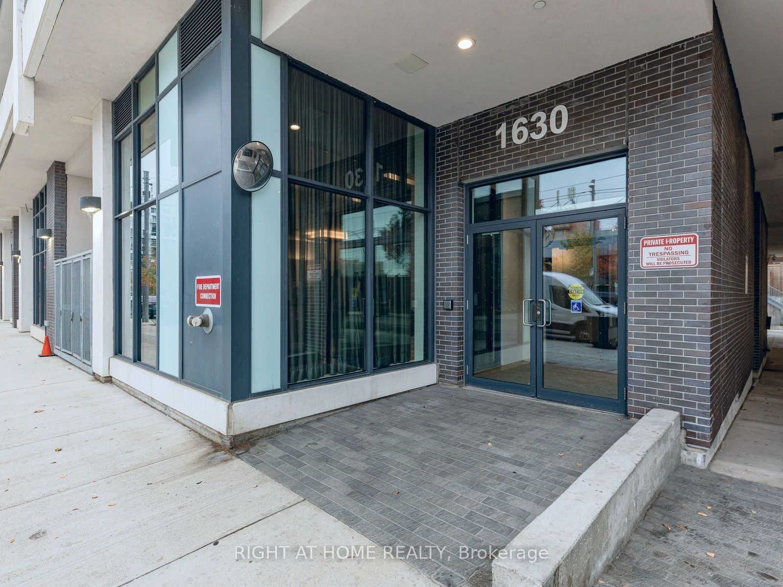 1630 Queen Street E 211 Property Photo 25