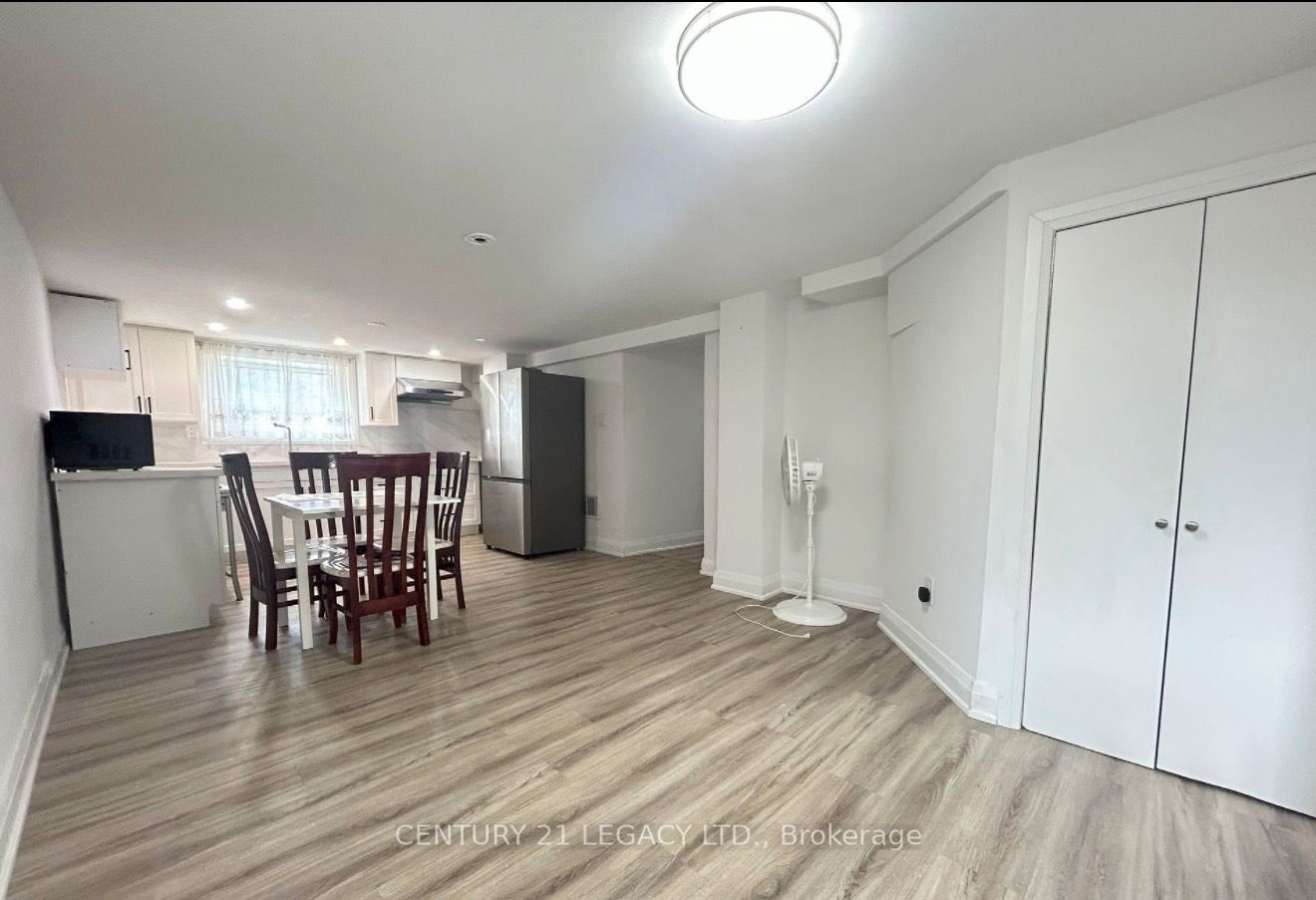 68 Singleton Road Property Photo 5