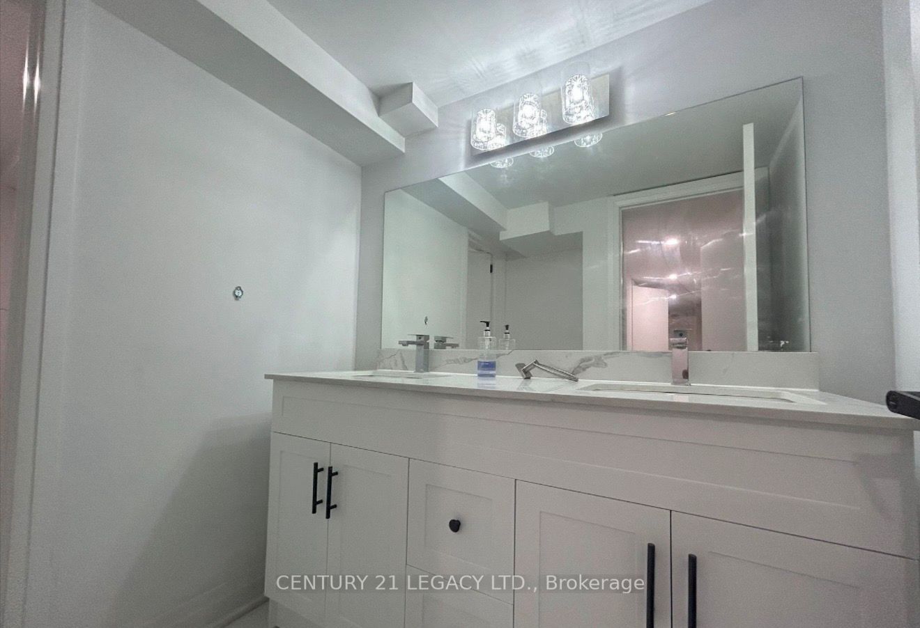 68 Singleton Road Property Photo 12