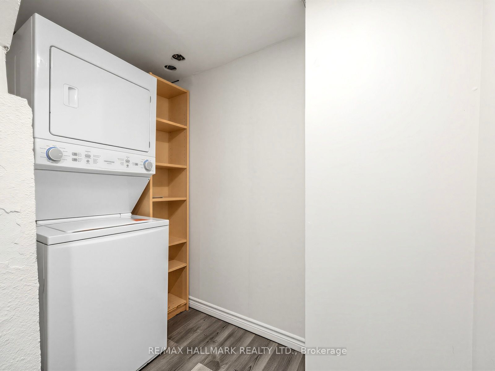16 Avis Crescent Property Photo 35